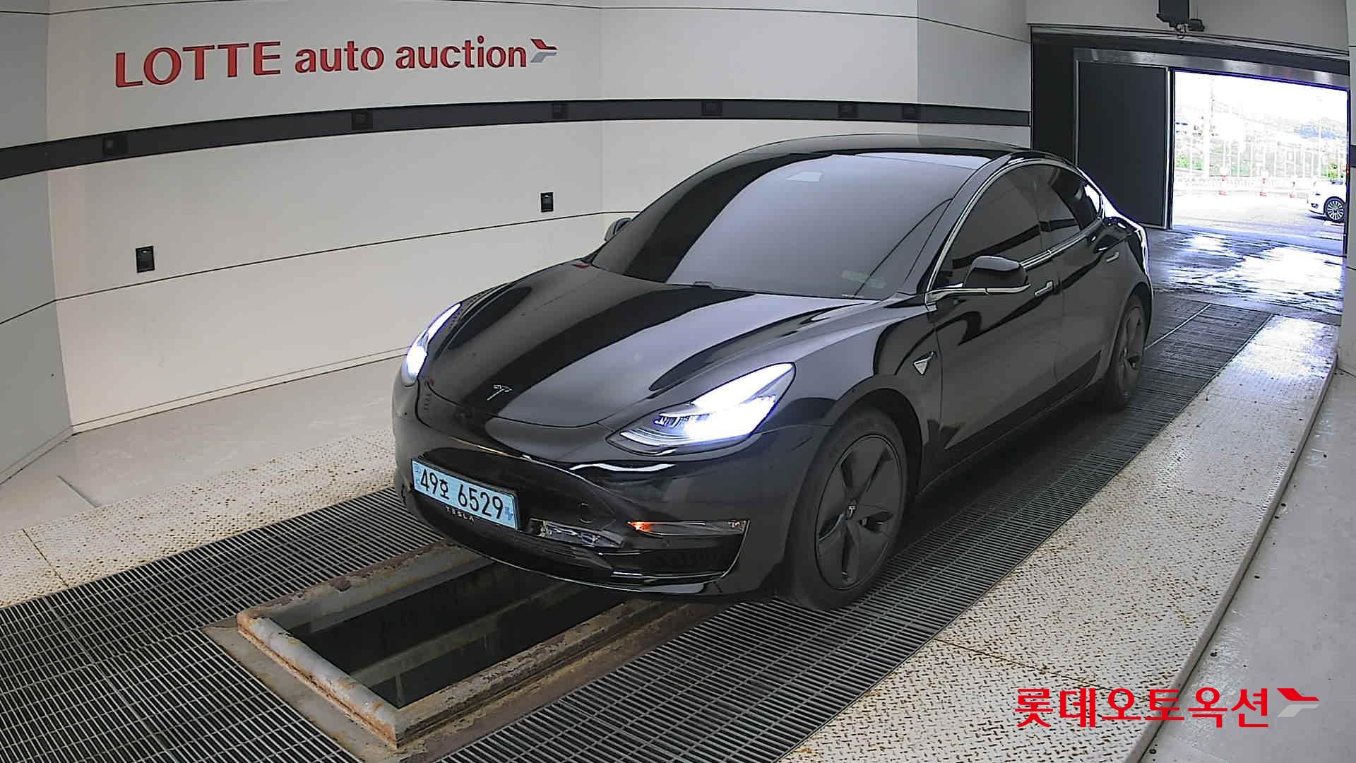 تسلا MODEL 3