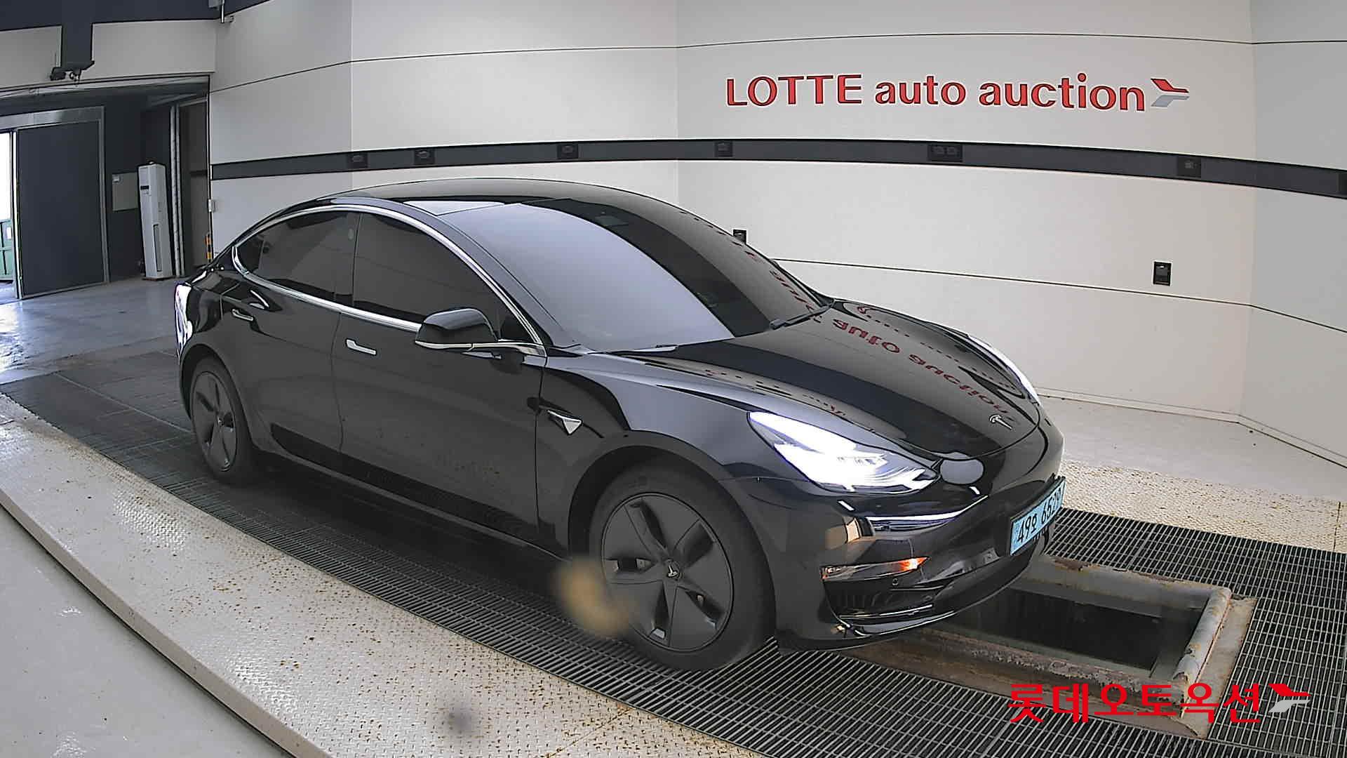 تسلا MODEL 3