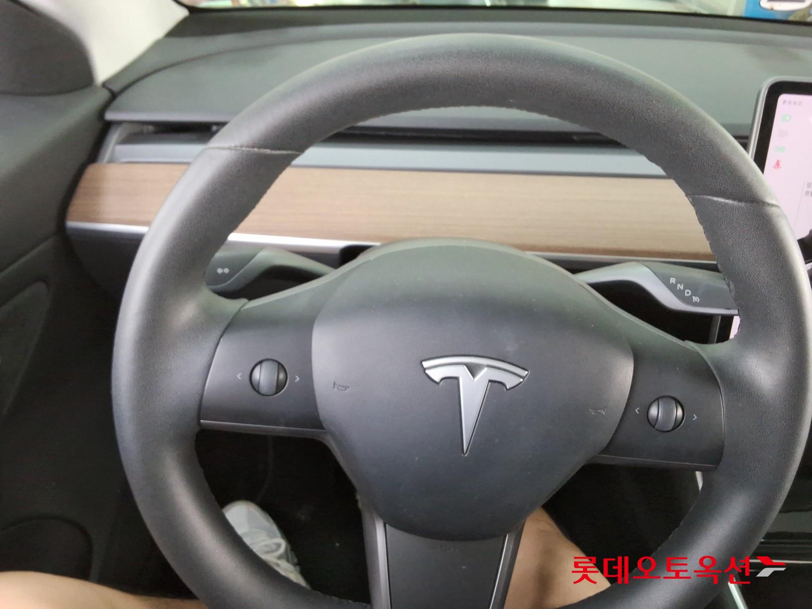 تسلا MODEL 3