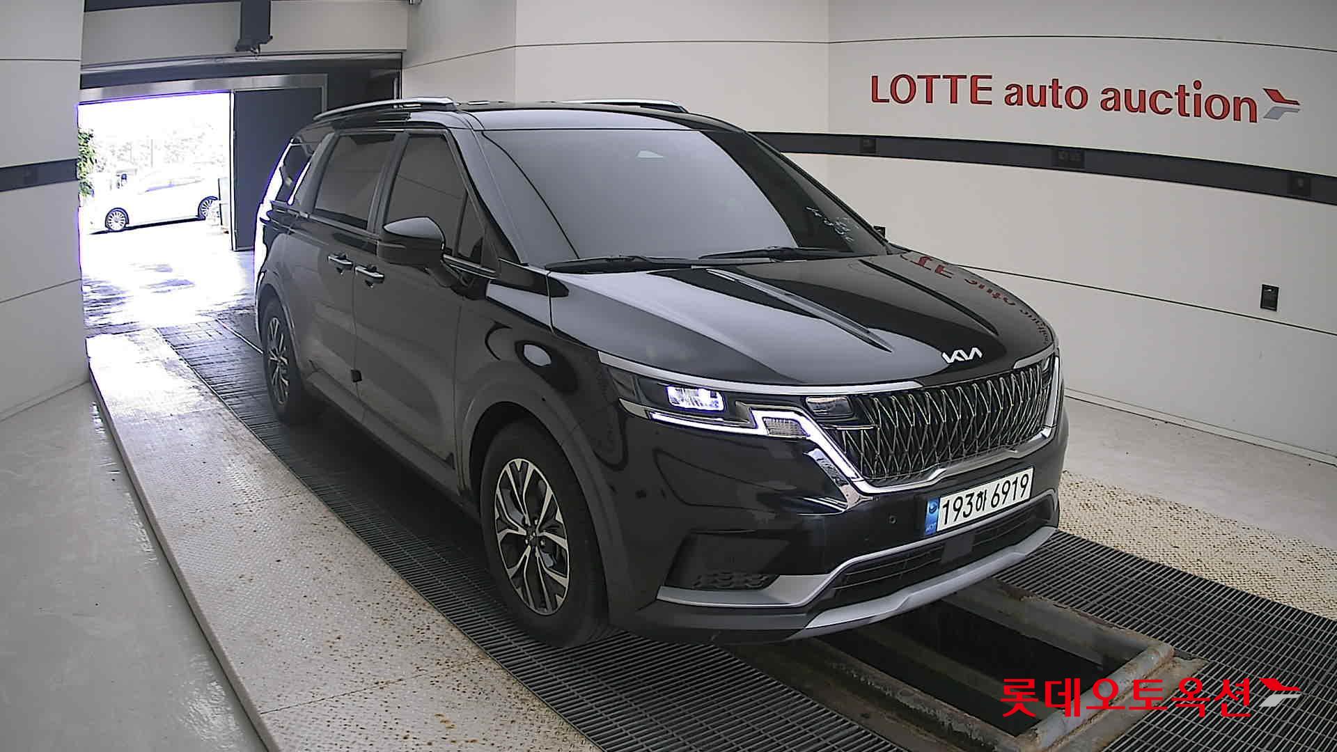 Kia Carnival 2022 Aurora Black Pearl из Кореи, фото 2