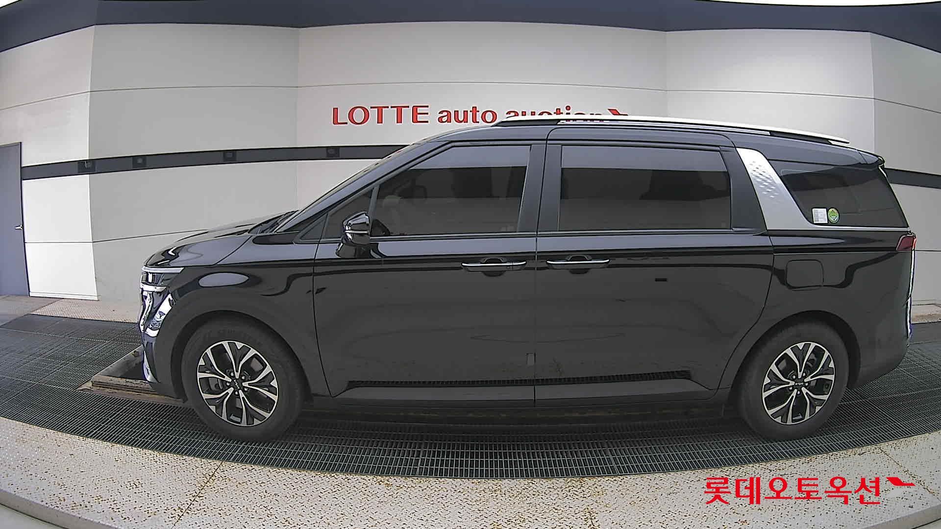 Kia Carnival id 3097980 из Кореи 7