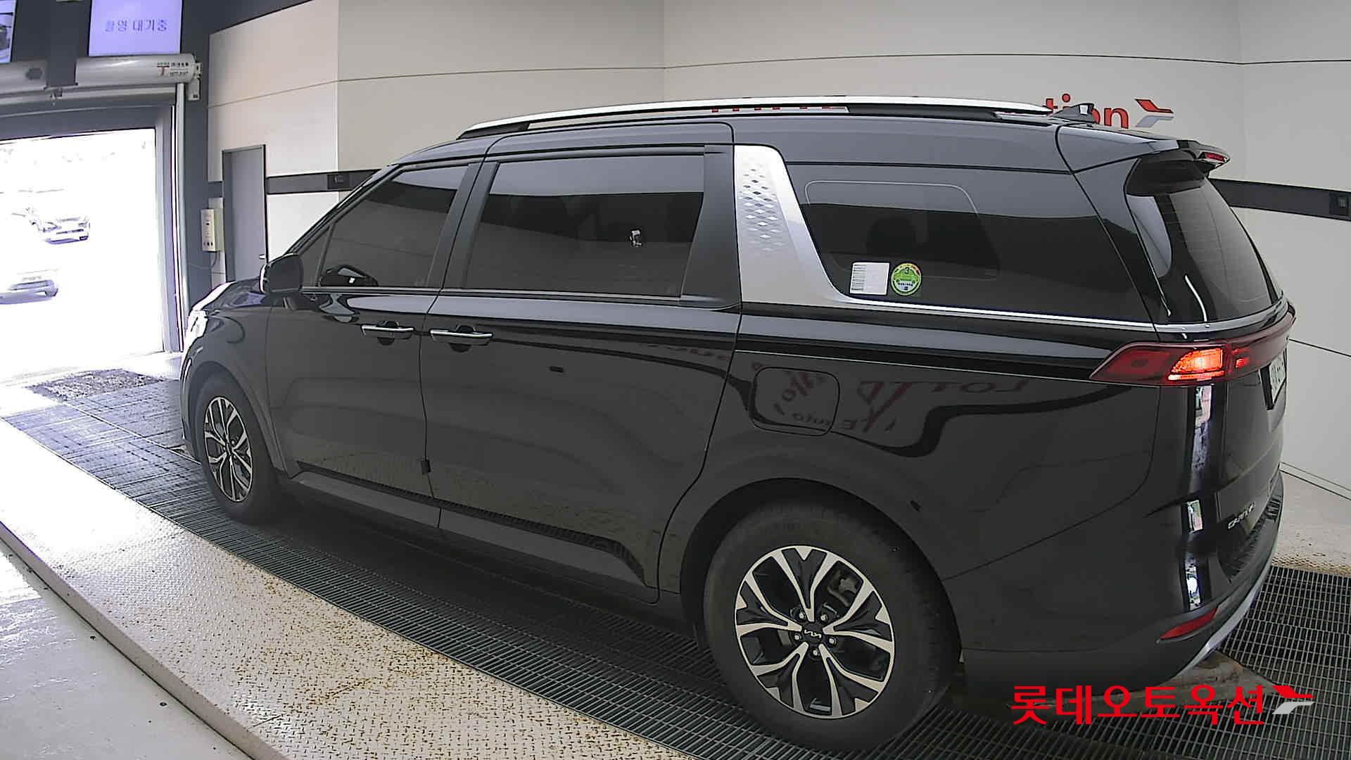 Kia Carnival id 3097980 из Кореи 10