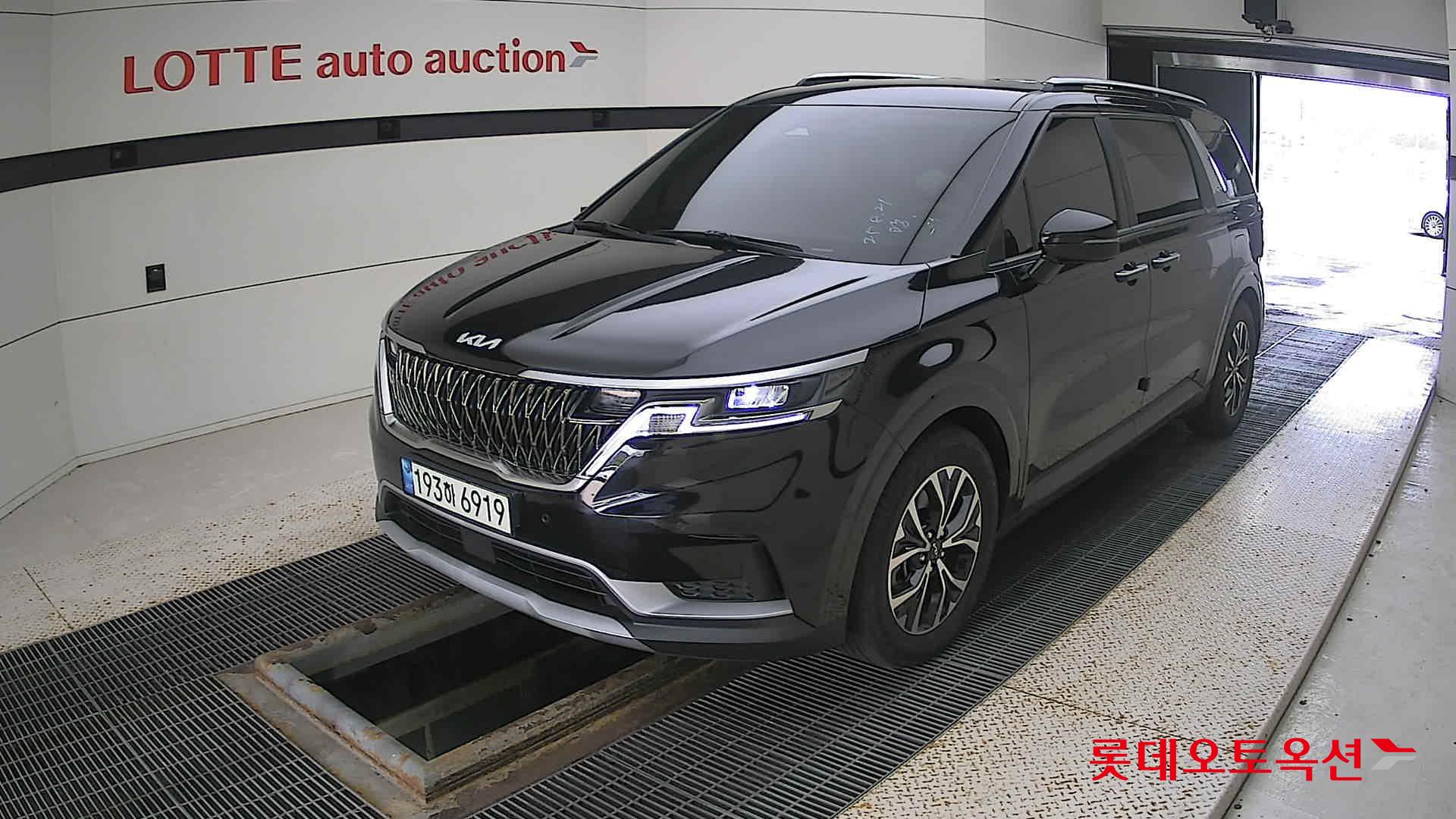 Kia Carnival id 3097980 из Кореи 14