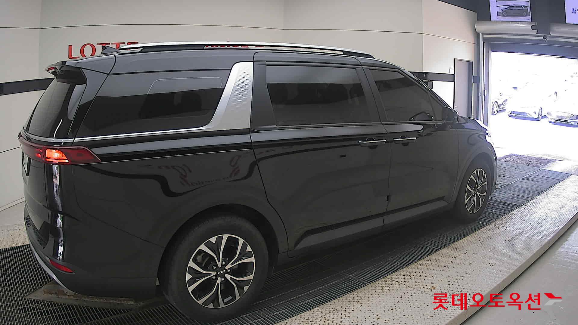 Kia Carnival id 3097980 из Кореи 19