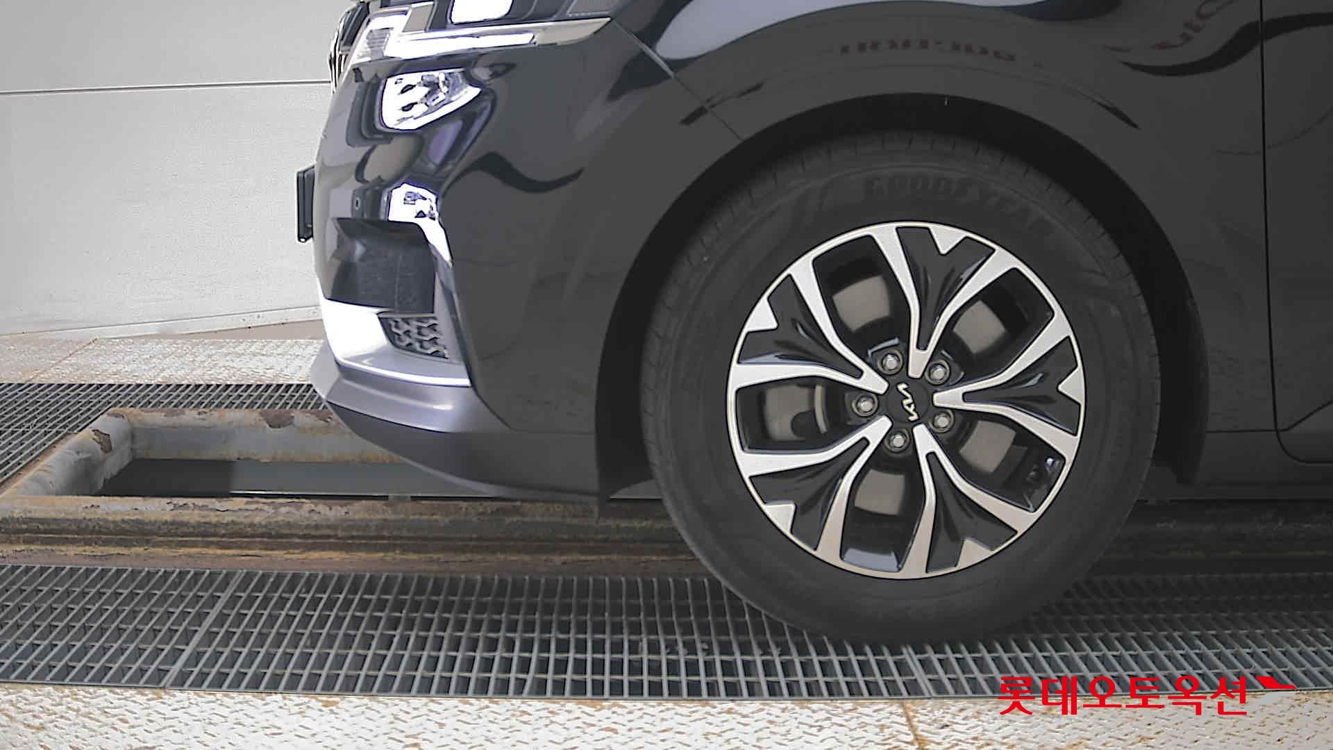 Kia Carnival id 3097980 из Кореи 21