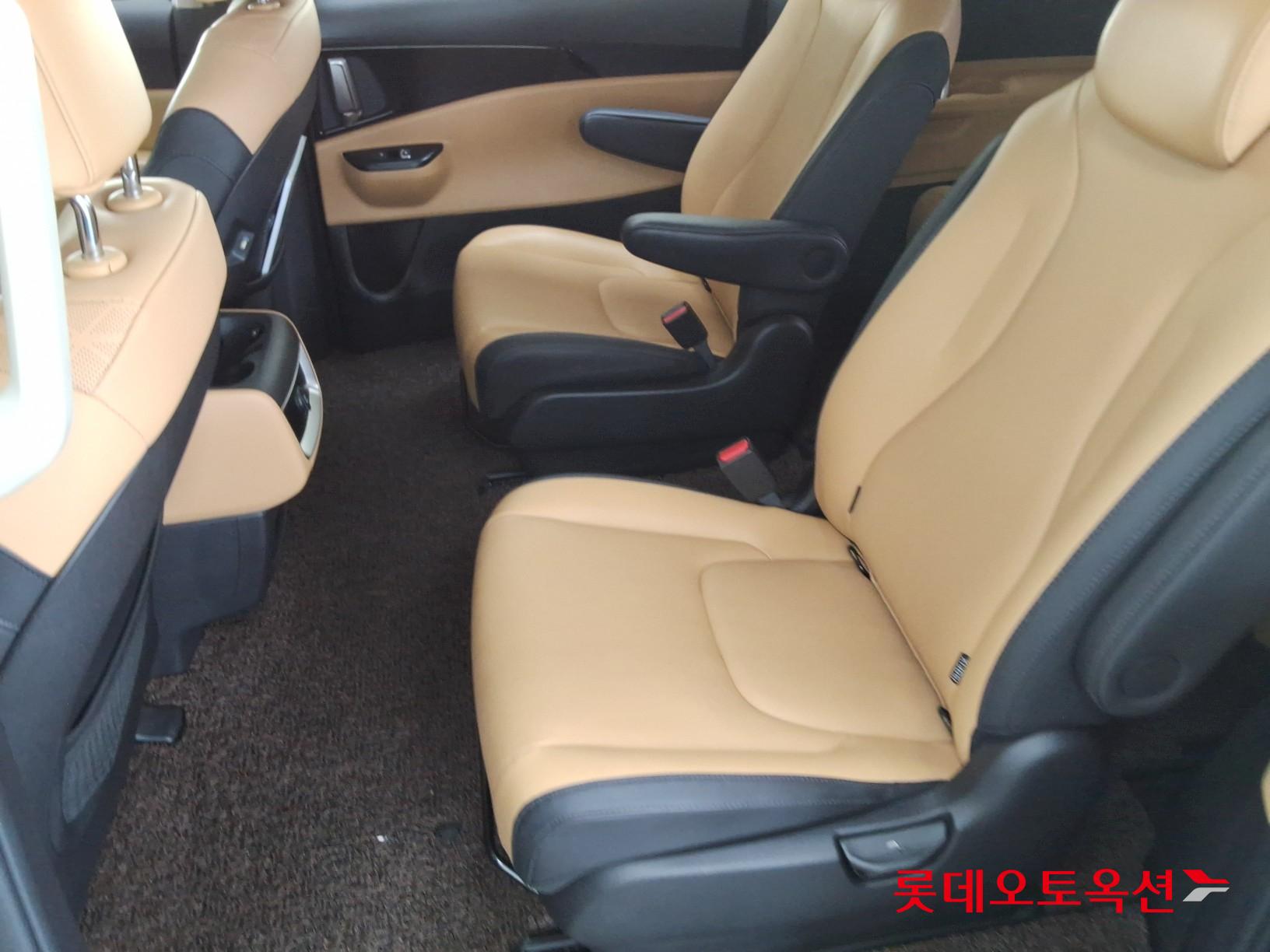 Kia Carnival id 3097980 из Кореи 36