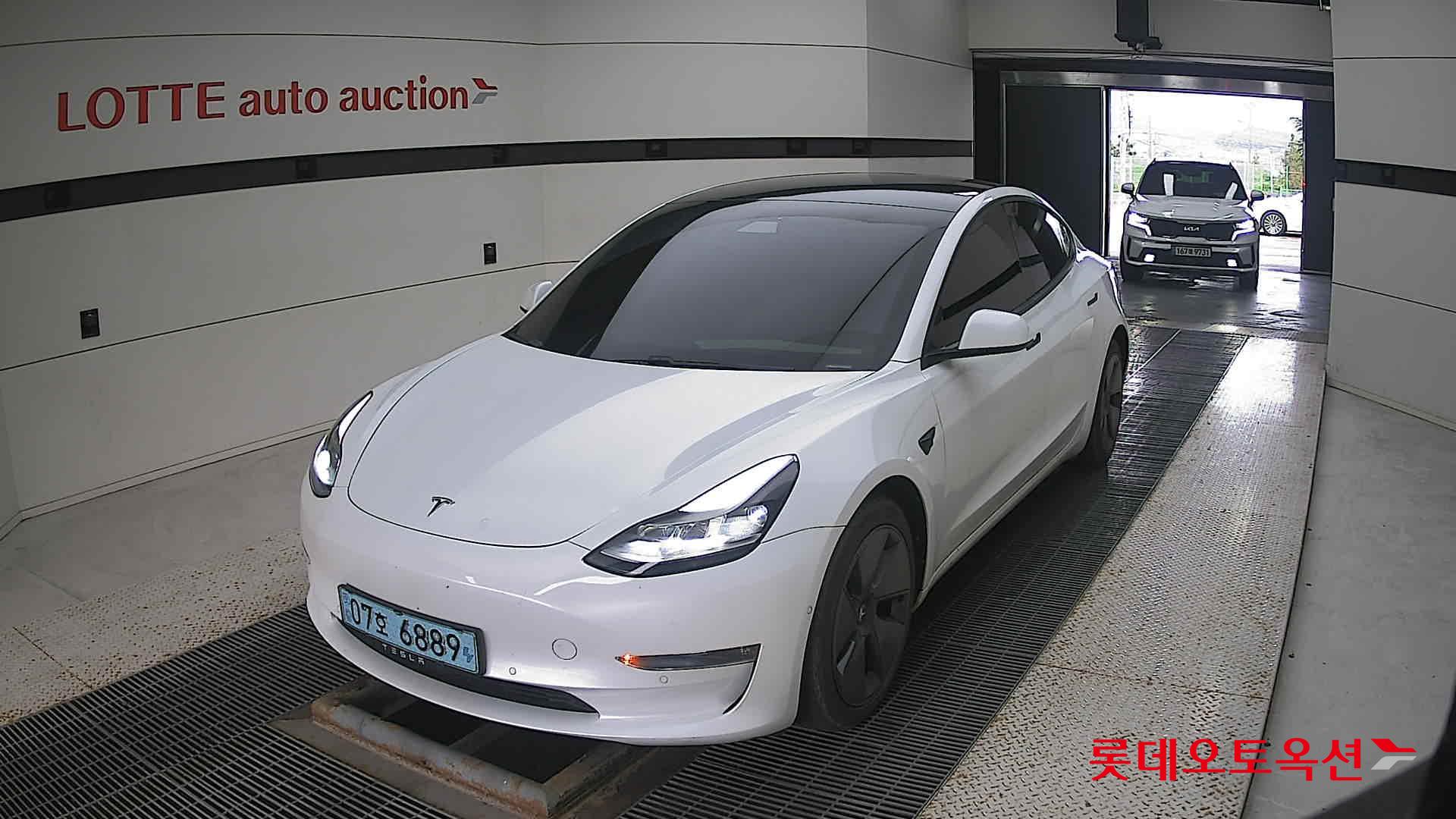تسلا MODEL 3