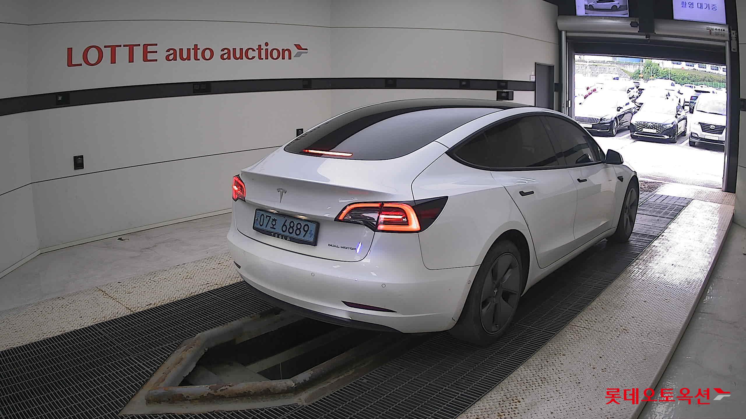 تسلا MODEL 3
