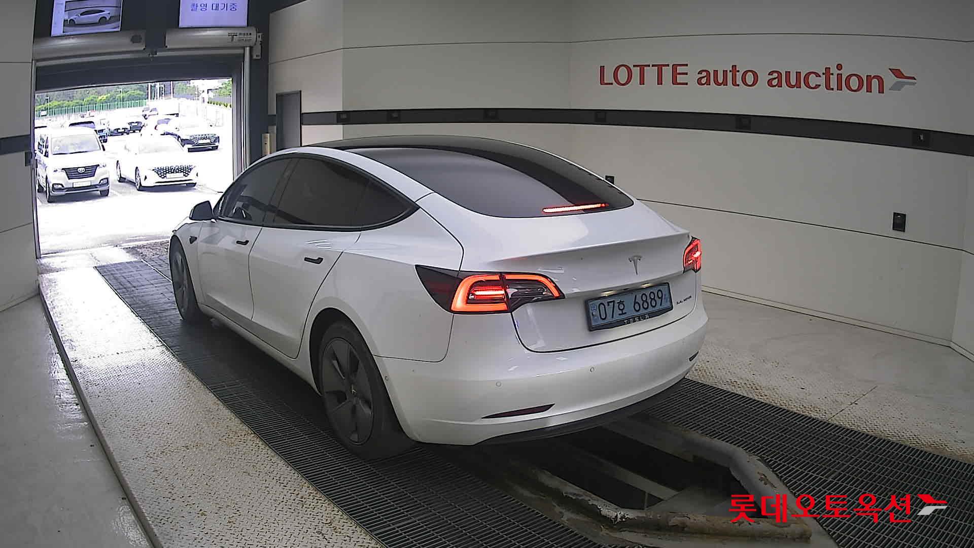 تسلا MODEL 3