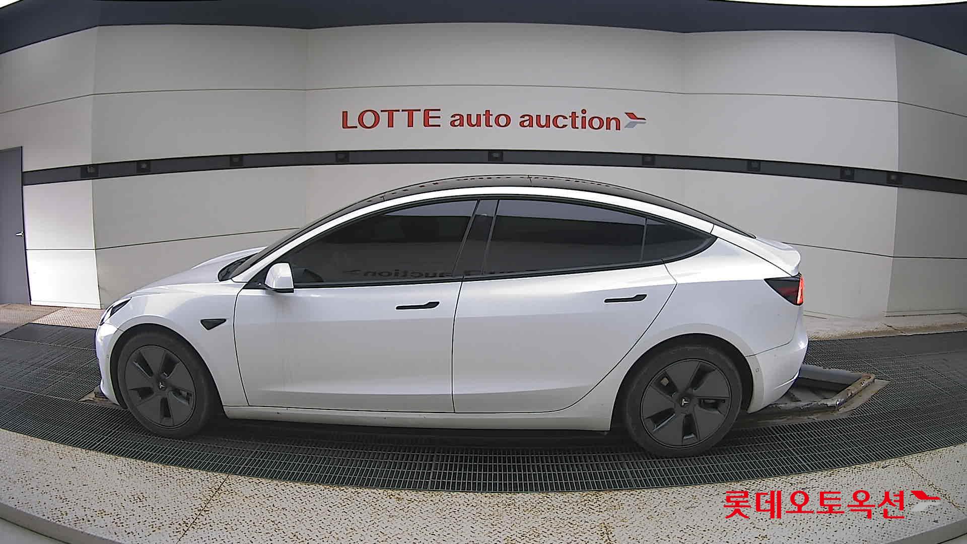 تسلا MODEL 3
