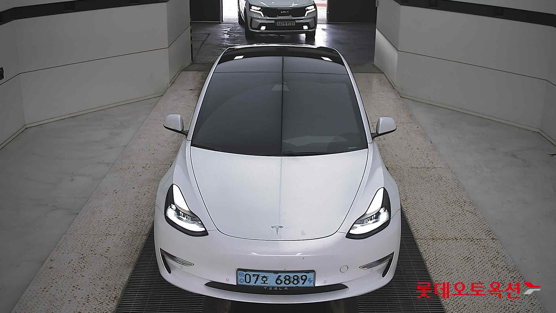 تسلا MODEL 3
