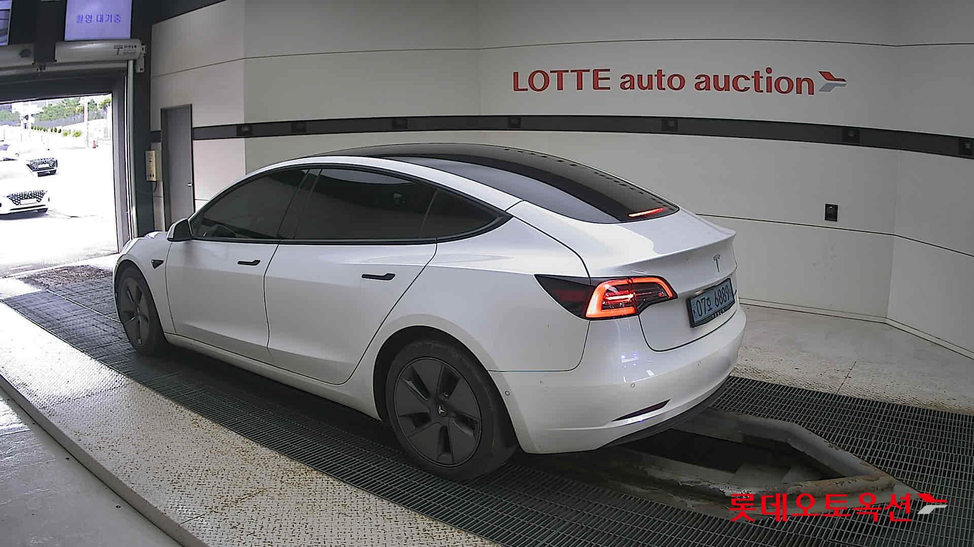 تسلا MODEL 3