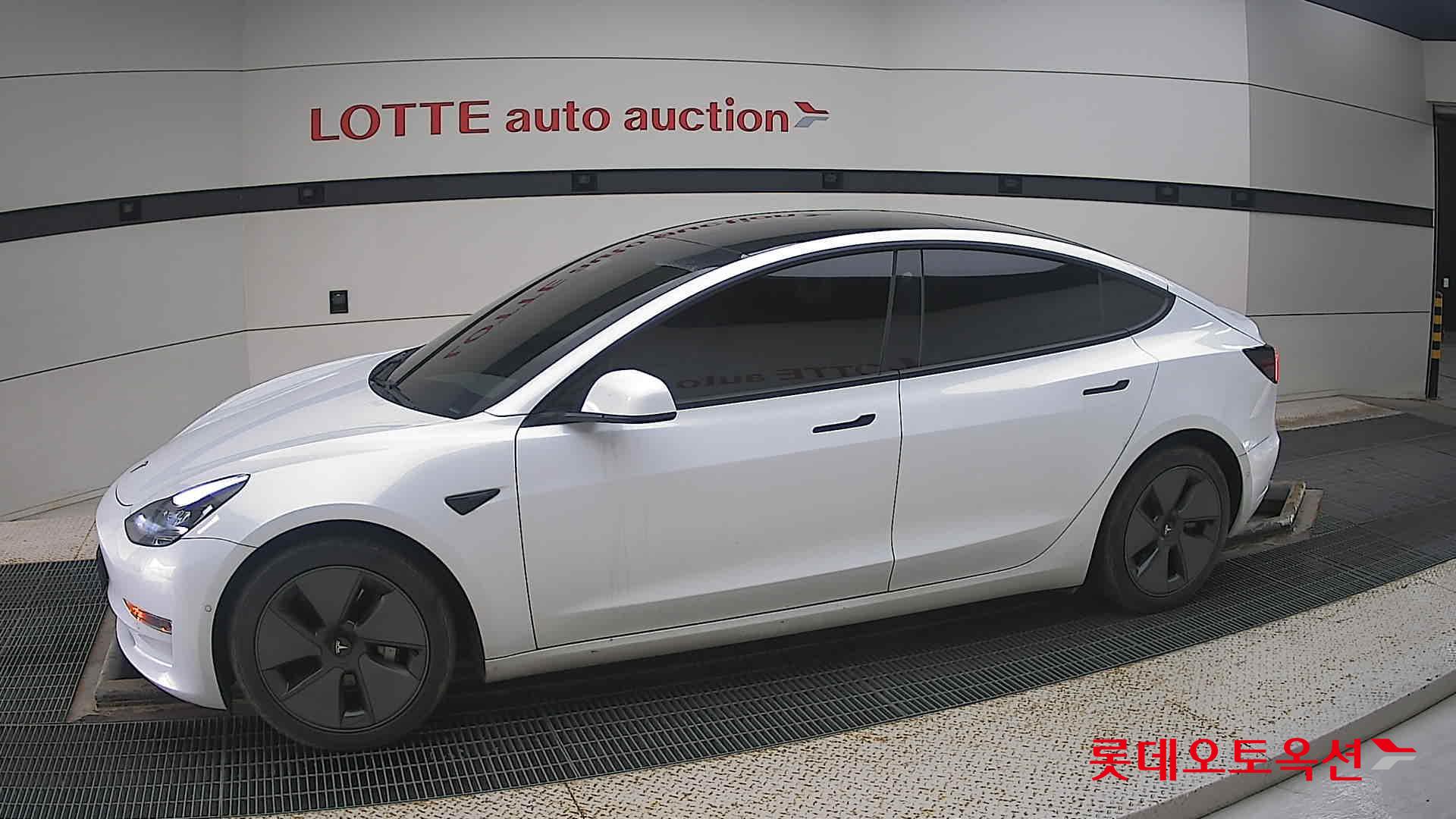 تسلا MODEL 3