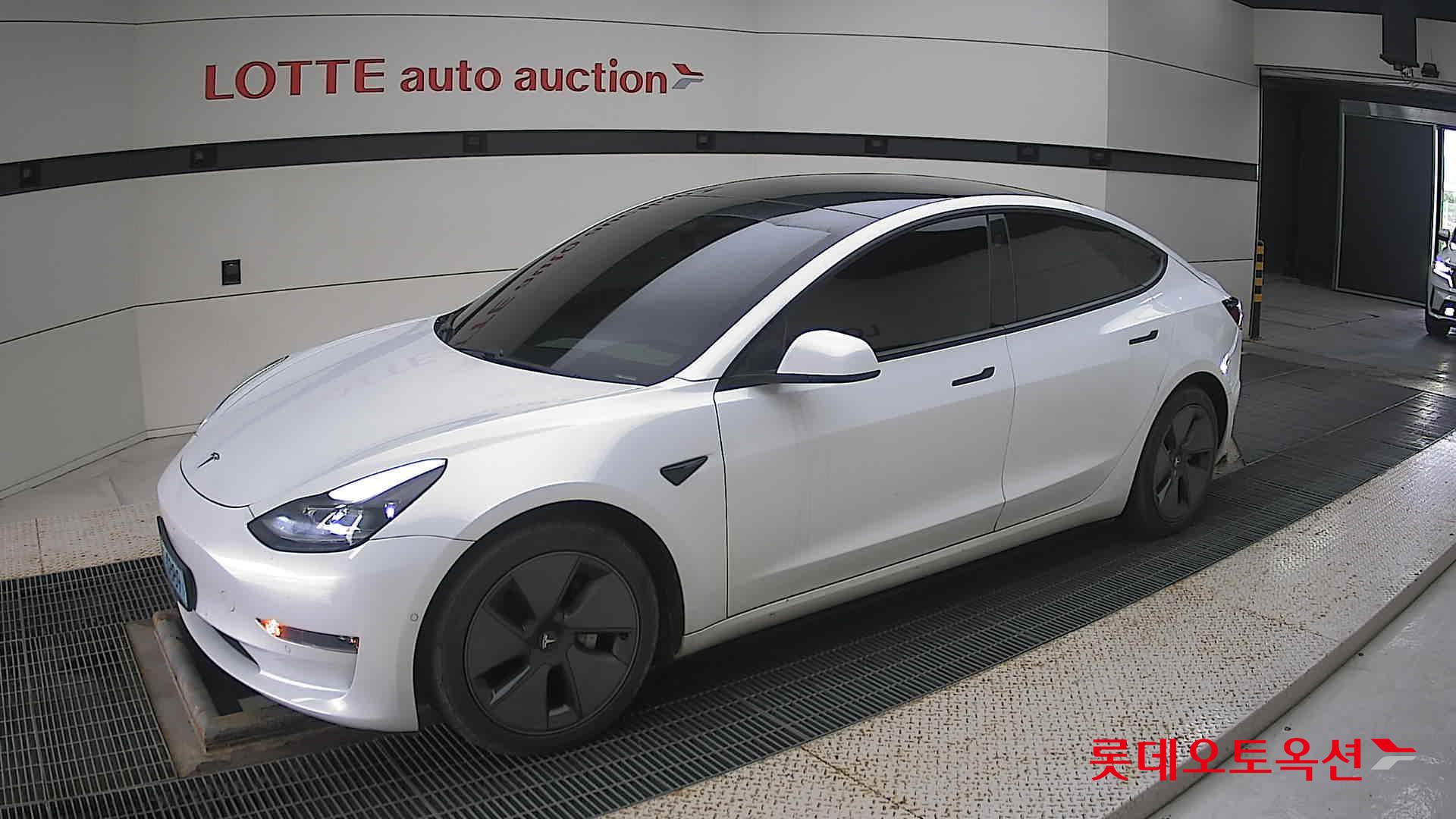 تسلا MODEL 3