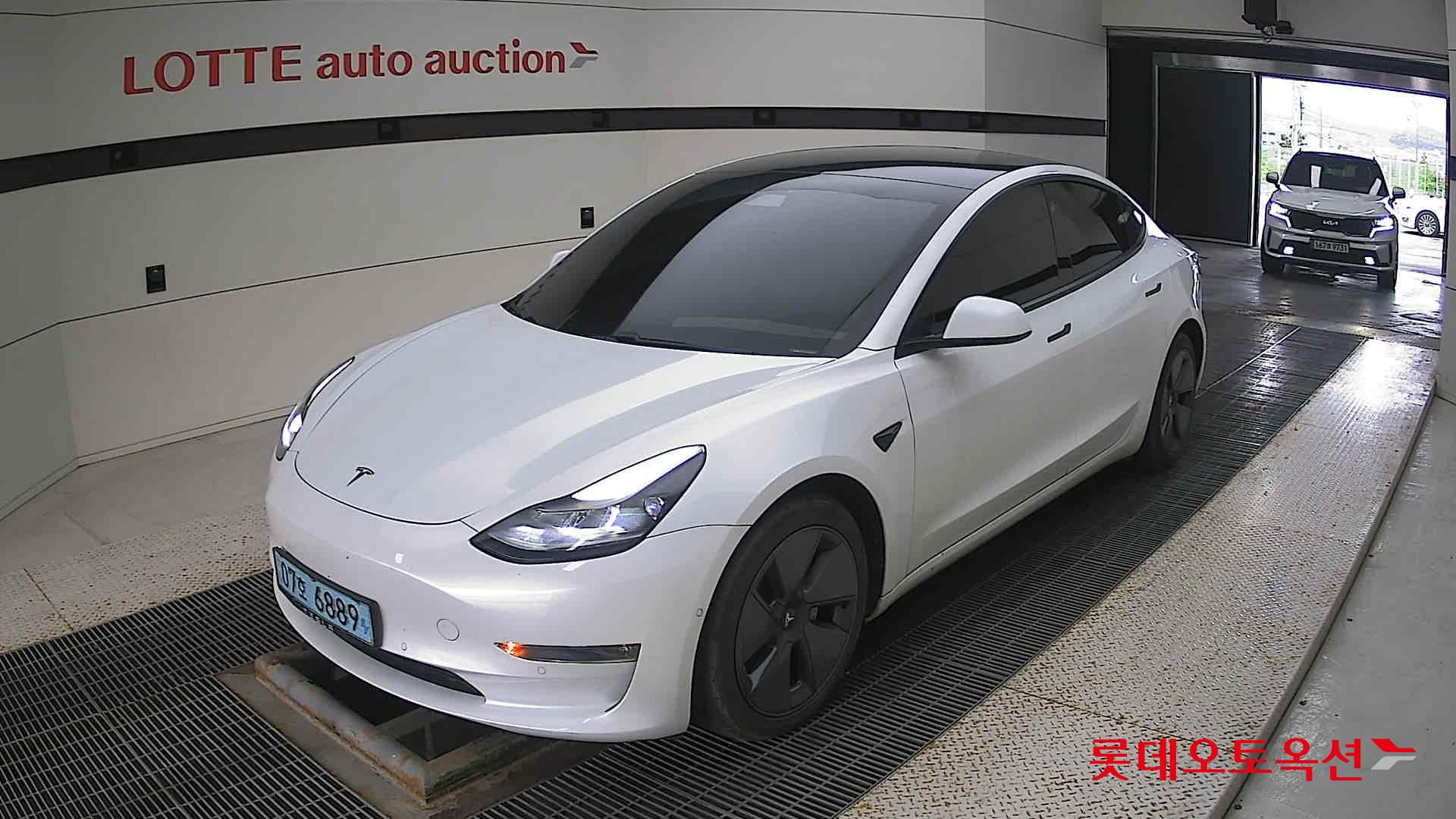 تسلا MODEL 3