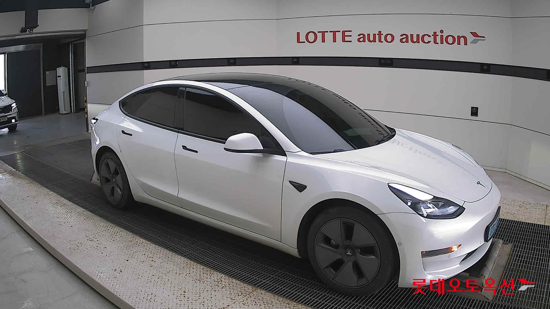 تسلا MODEL 3