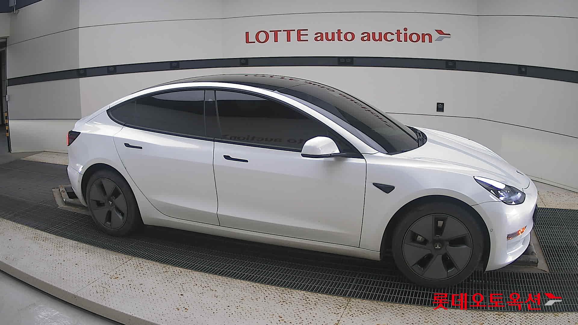تسلا MODEL 3