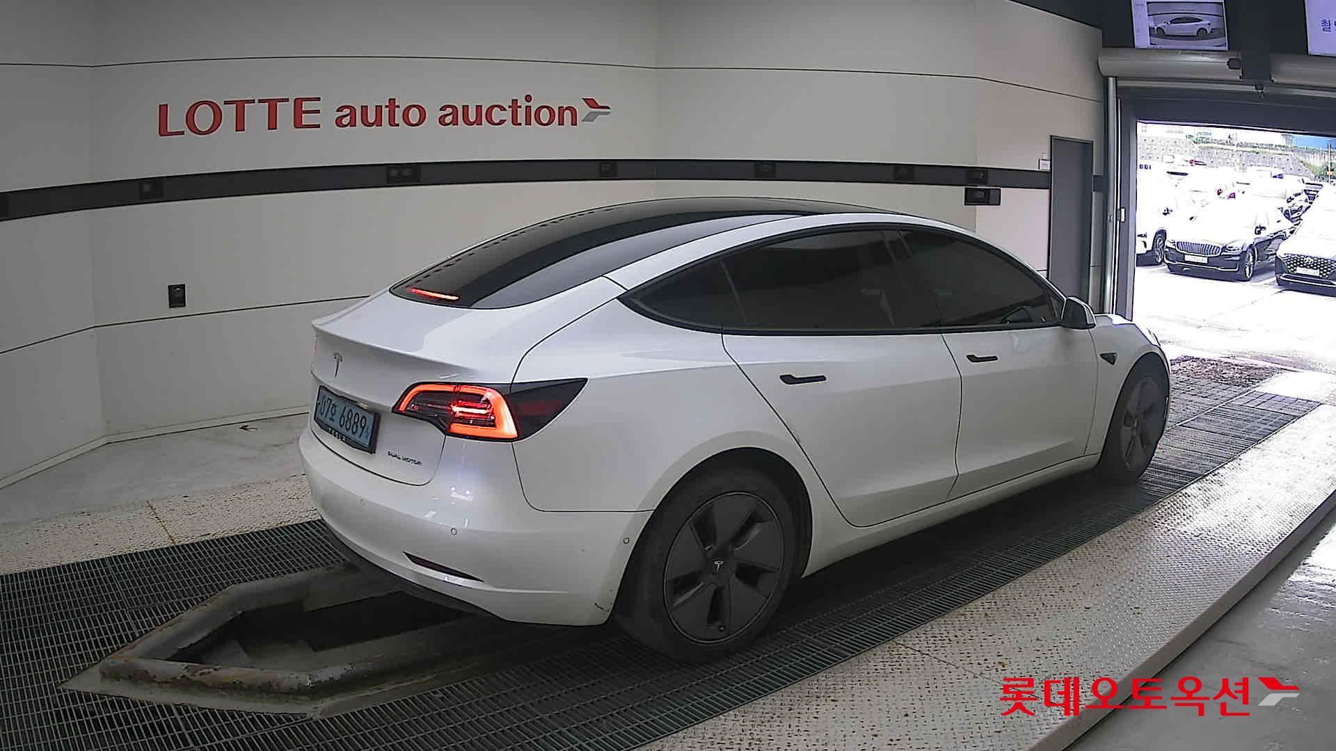 تسلا MODEL 3