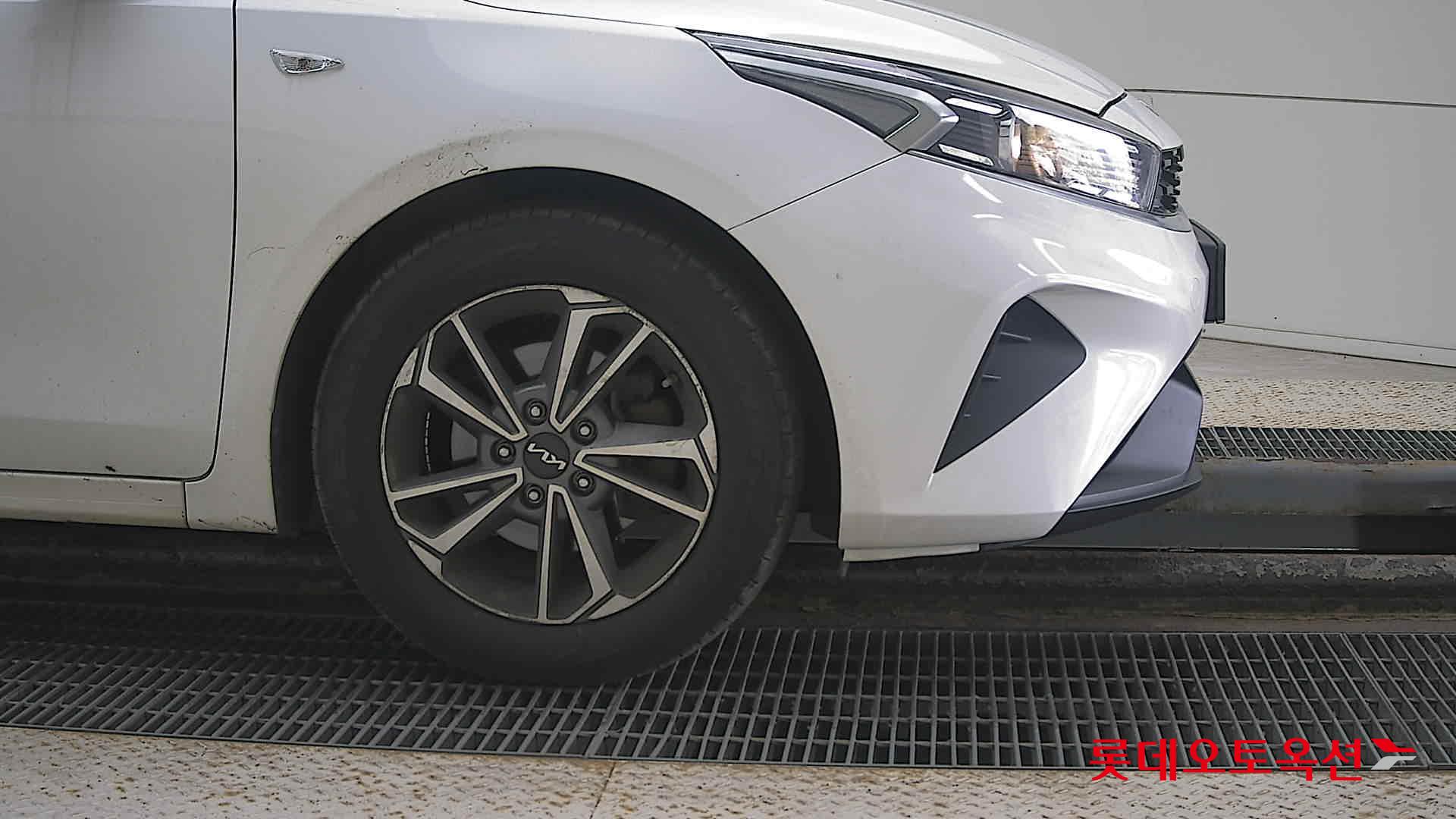 Kia K3 id 3097975 из Кореи 23