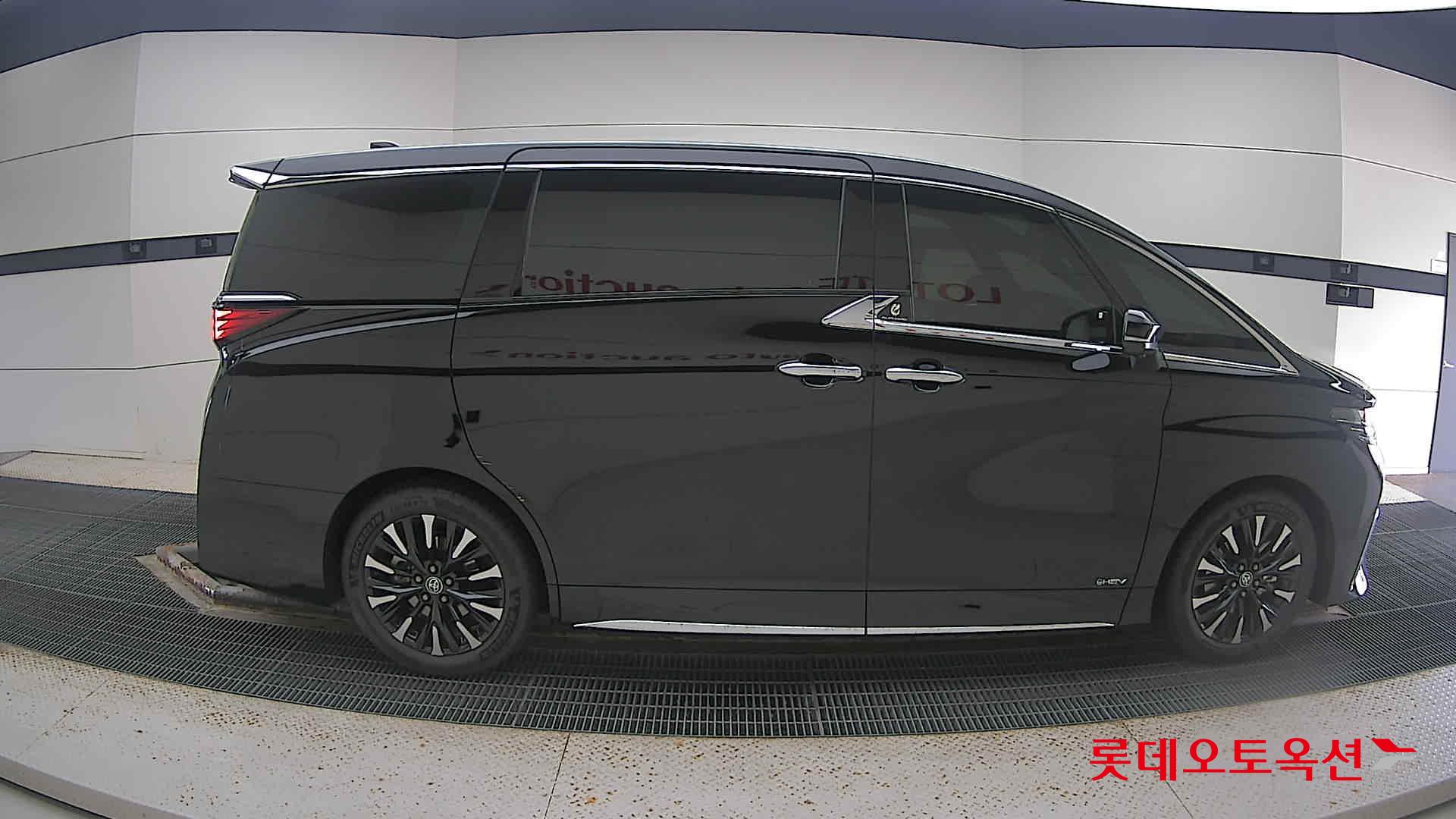 Toyota Toyota Alphard Hybrid 2024 Черный из Кореи, фото 3