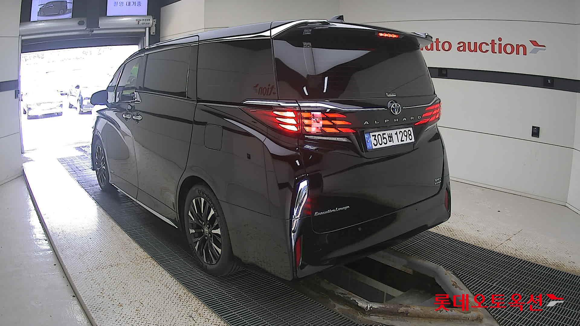 Toyota Toyota Alphard Hybrid 2024 Черный из Кореи, фото 6