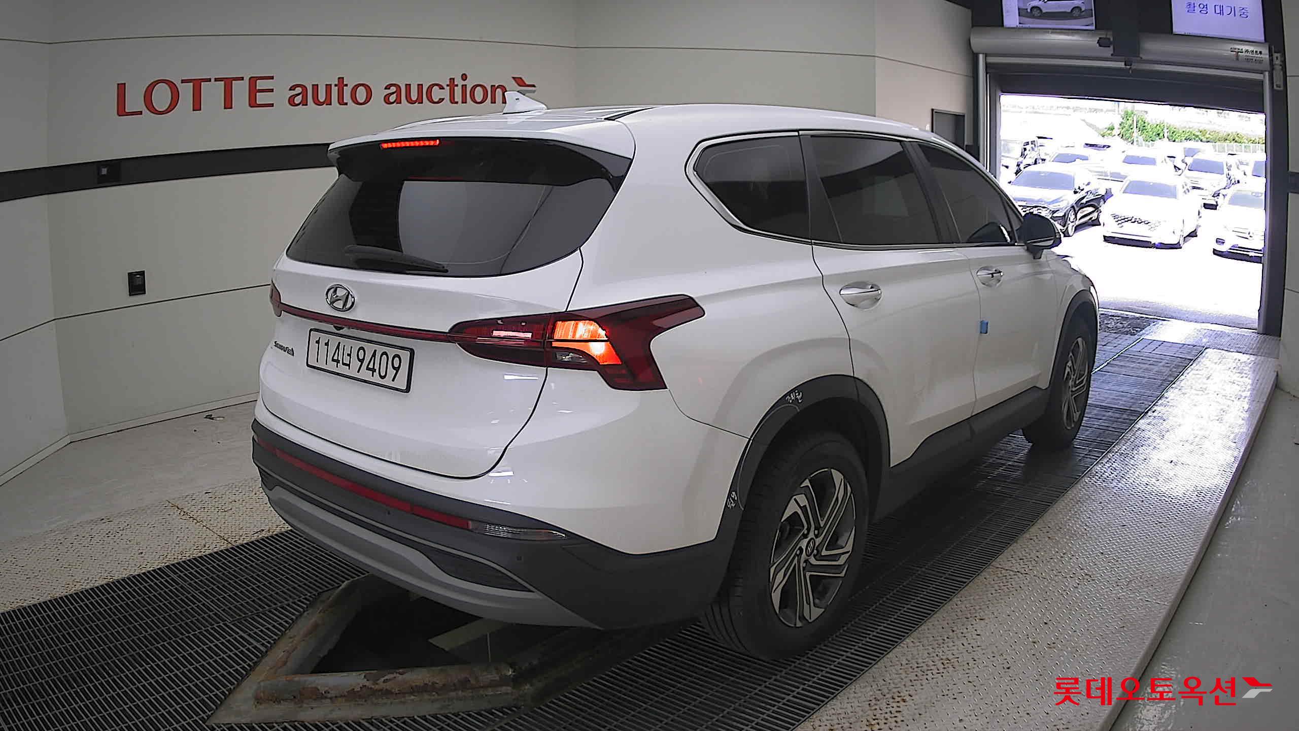 Hyundai Santa Fe 2021 Белый из Кореи, фото 4