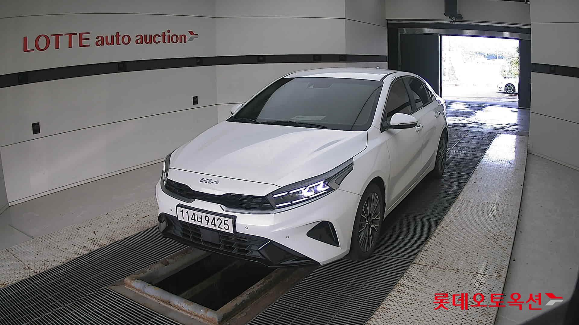 Kia K3 2022 Белый из Кореи