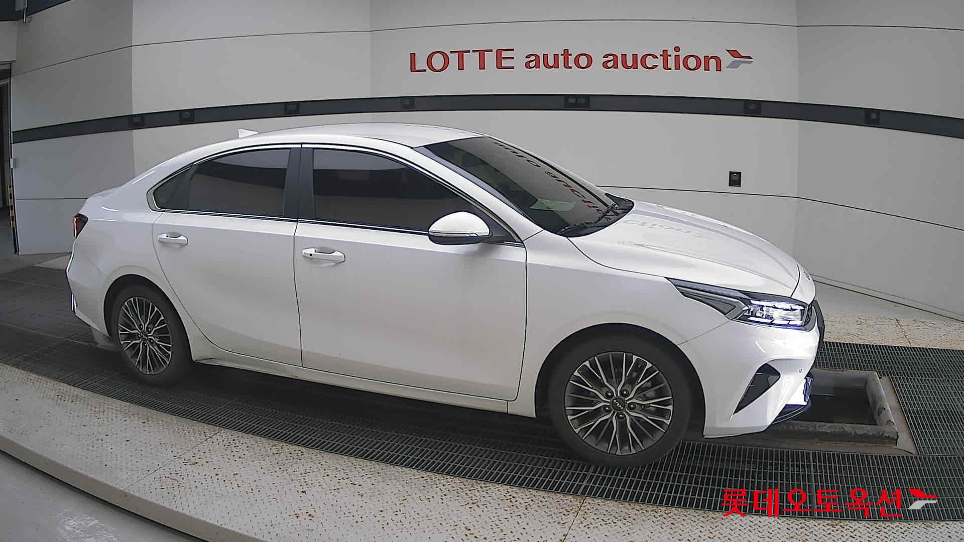 Kia K3 id 3057639 из Кореи 17