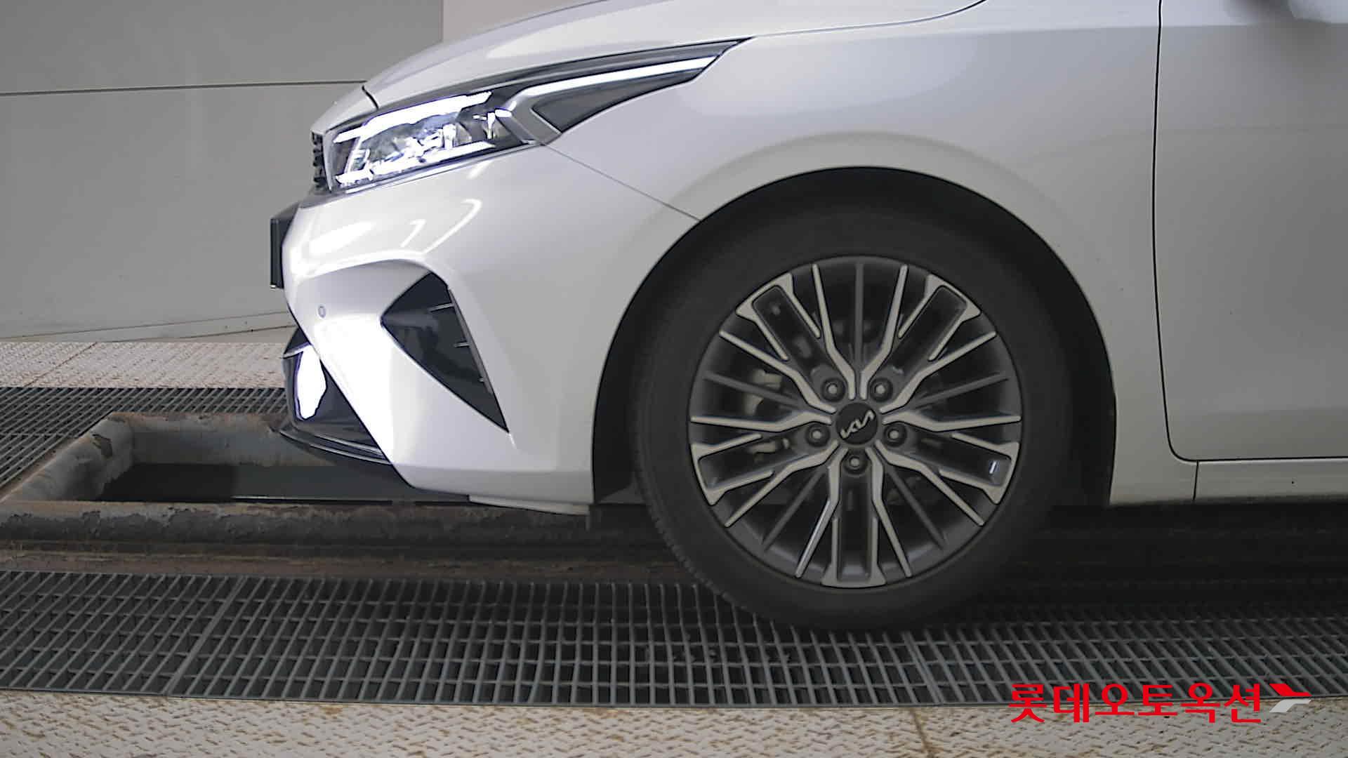 Kia K3 id 3057639 из Кореи 21