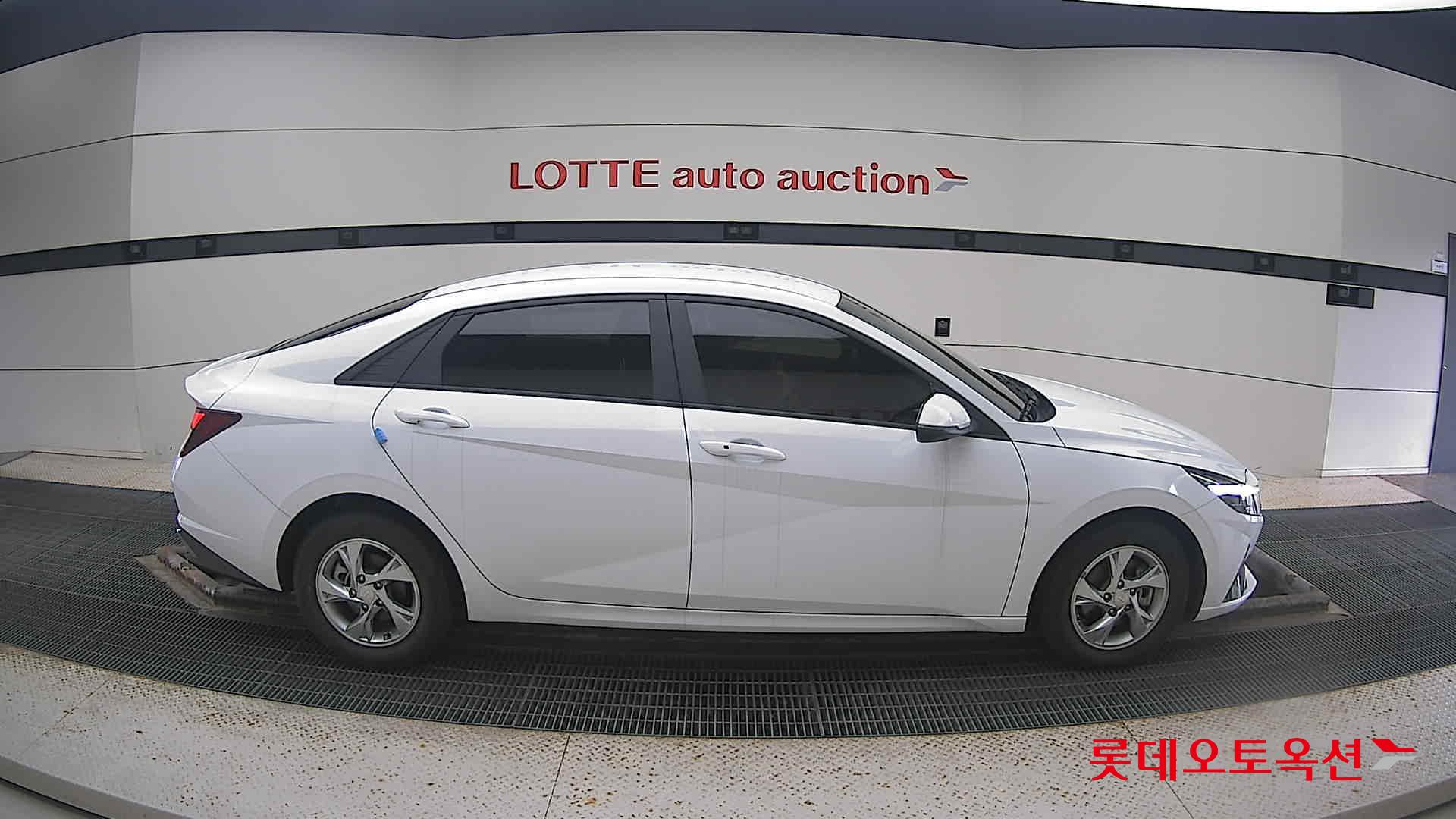 Hyundai Avante 2021 Белый из Кореи, фото 3