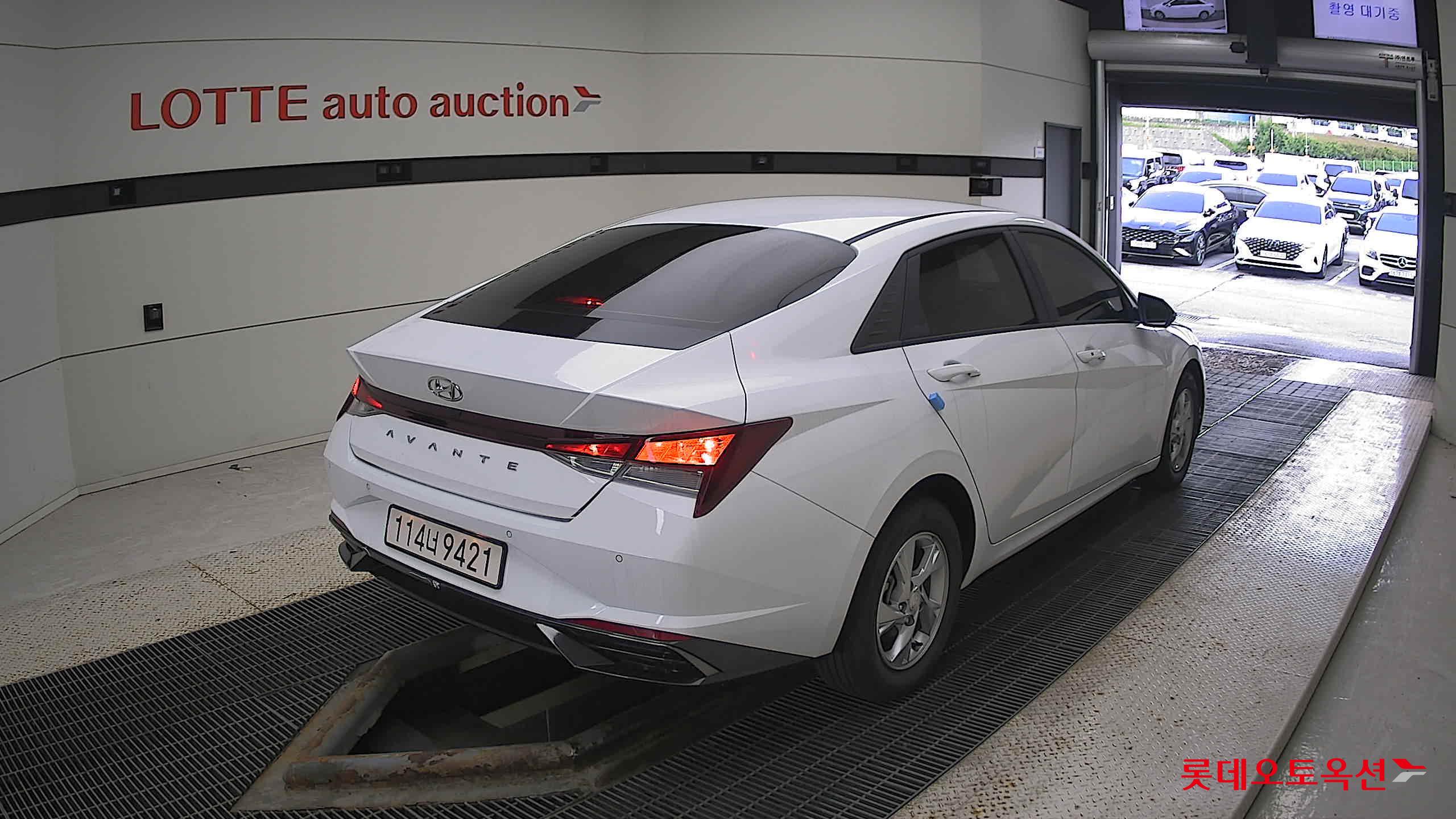 Hyundai Avante 2021 Белый из Кореи, фото 4