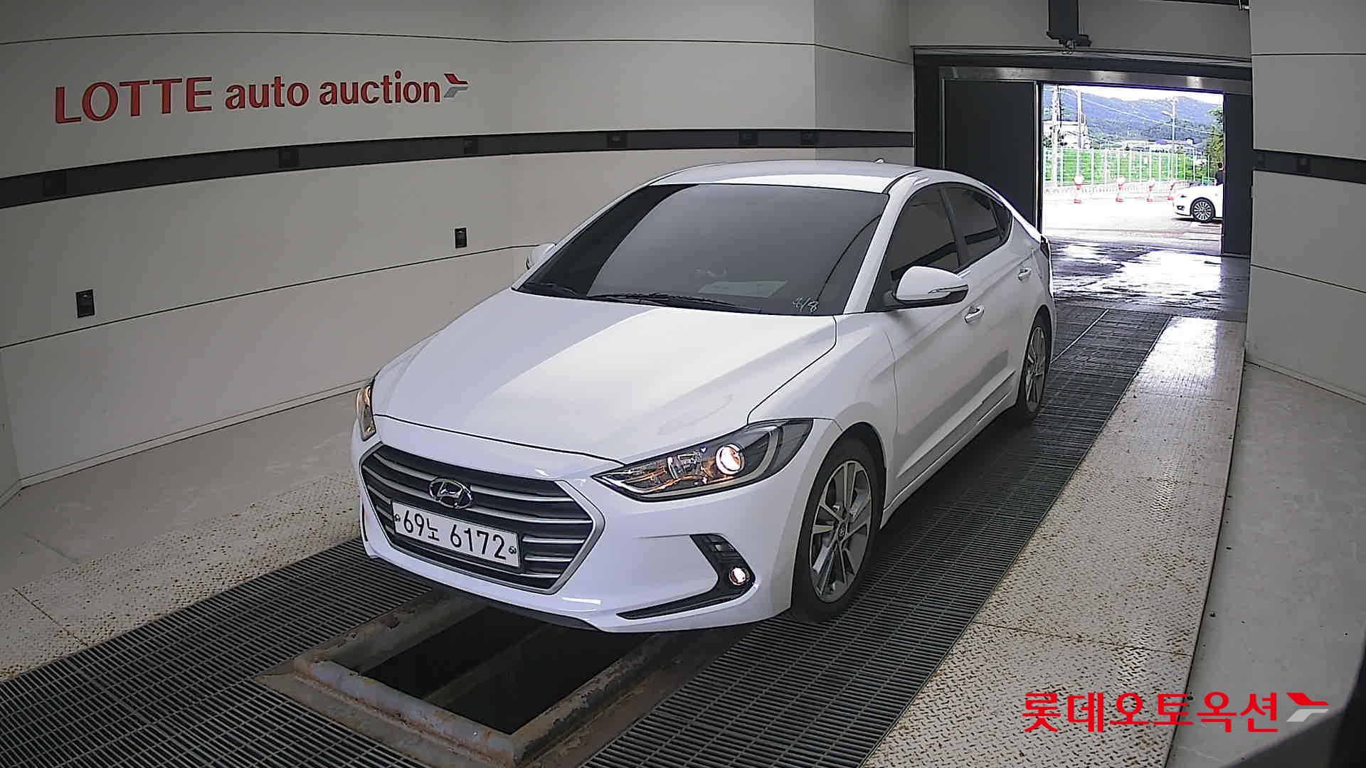 Hyundai Avante 2018 Белый из Кореи