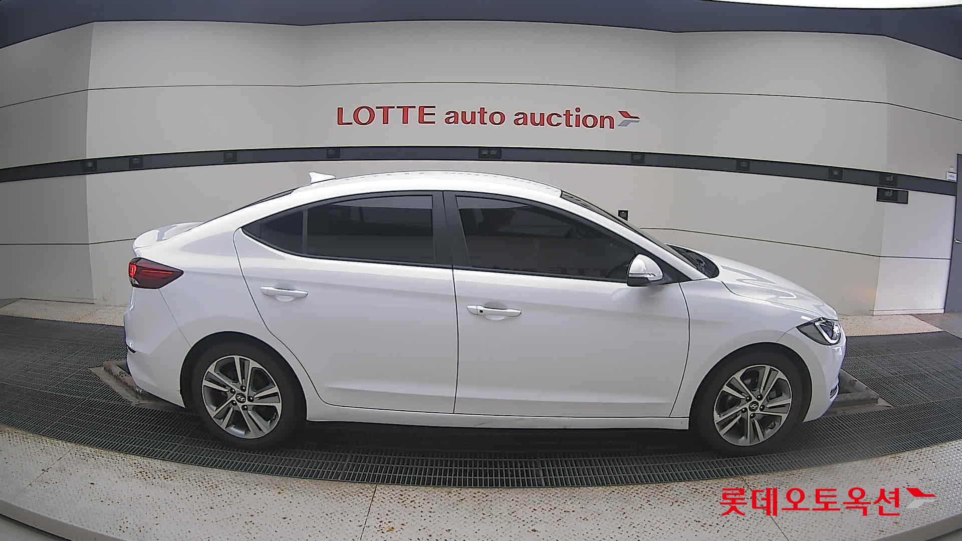 Hyundai Avante 2018 Белый из Кореи, фото 3