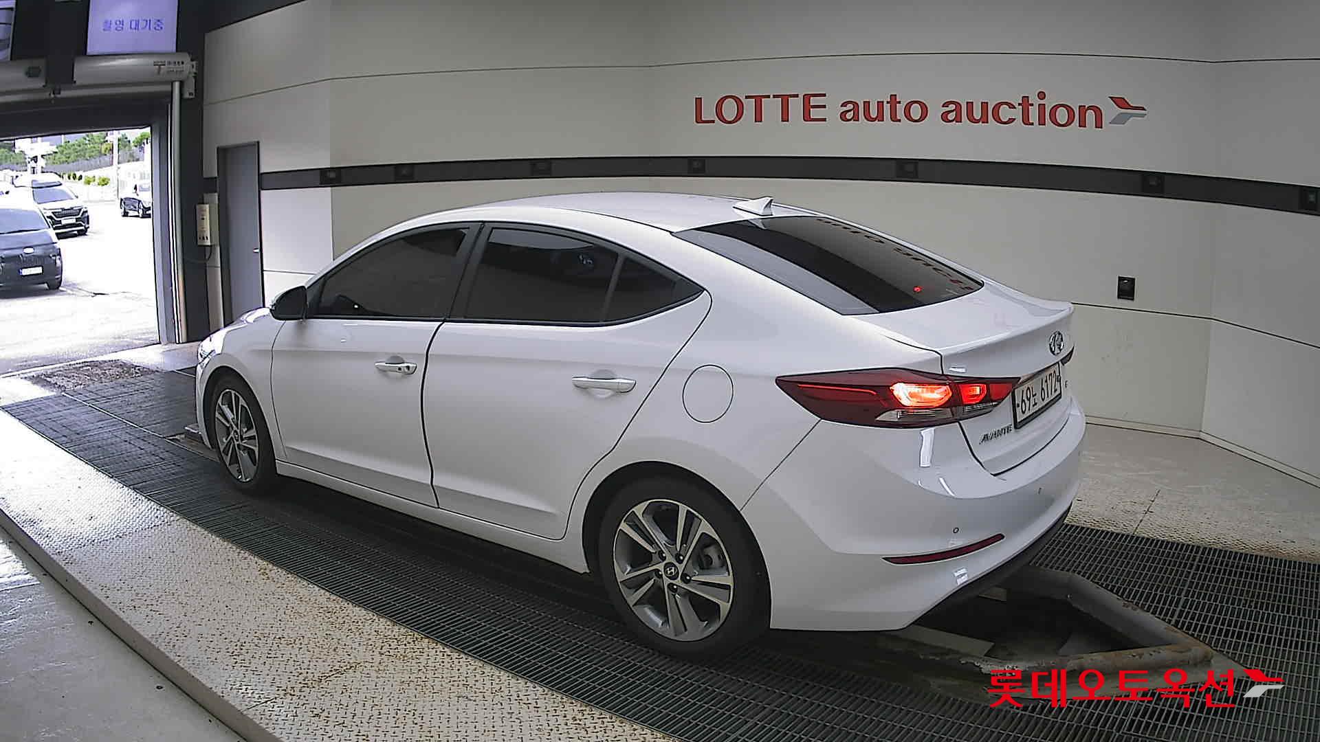 Hyundai Avante id 3052521 из Кореи 10