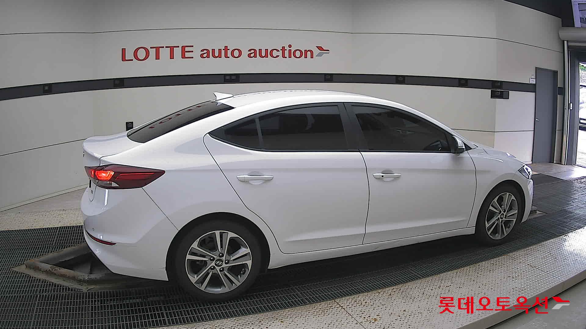 Hyundai Avante id 3052521 из Кореи 18