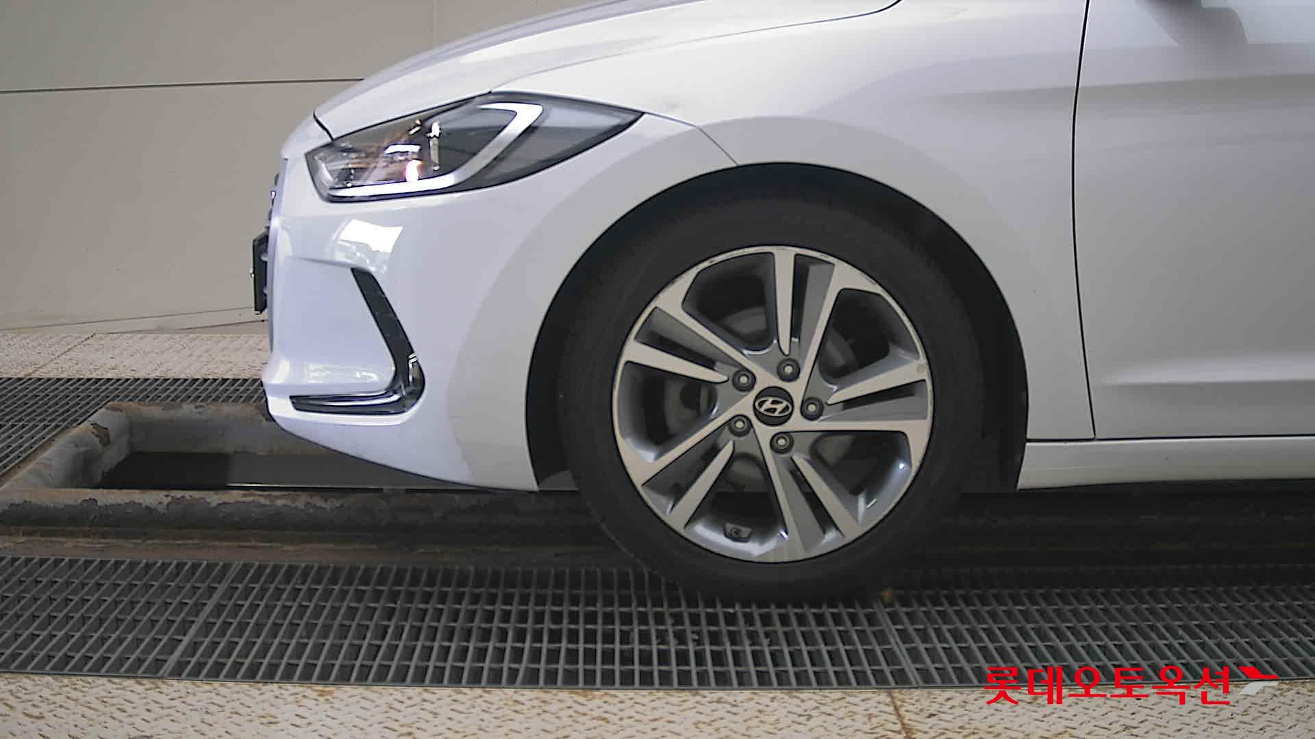 Hyundai Avante id 3052521 из Кореи 21