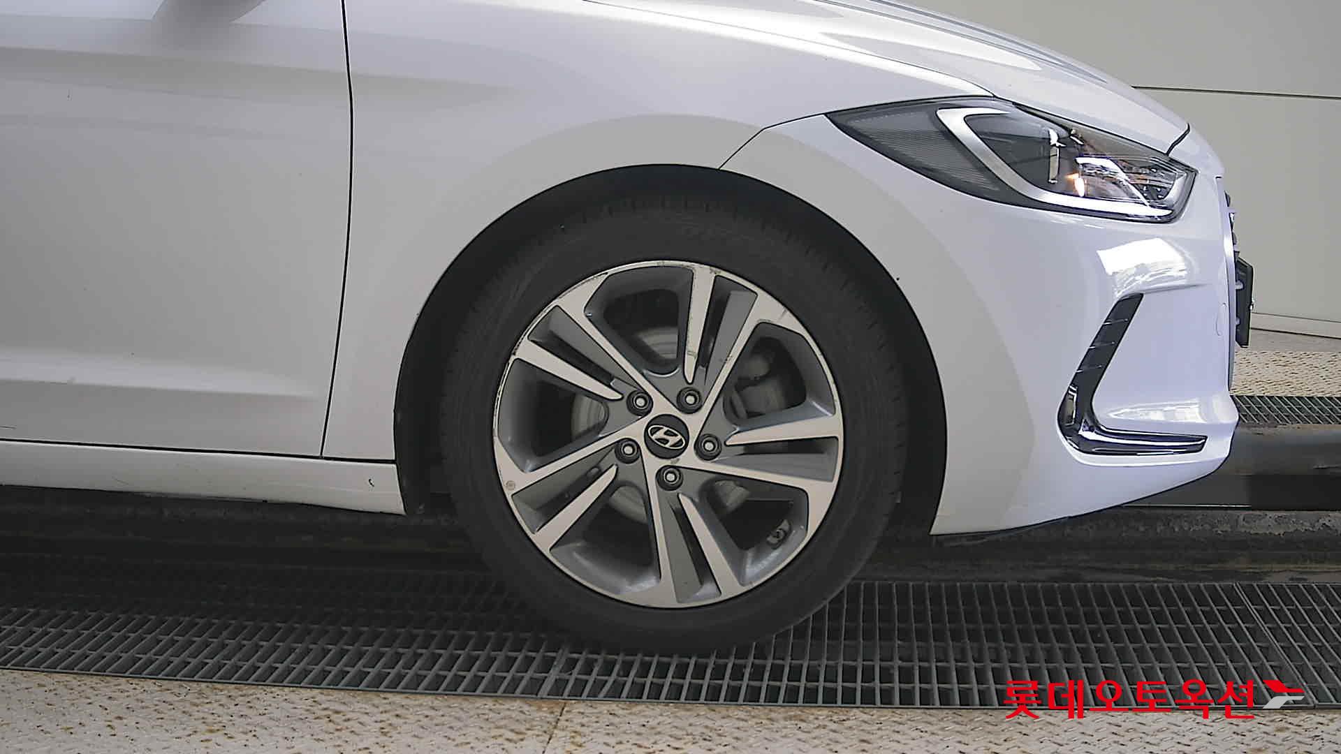 Hyundai Avante id 3052521 из Кореи 23