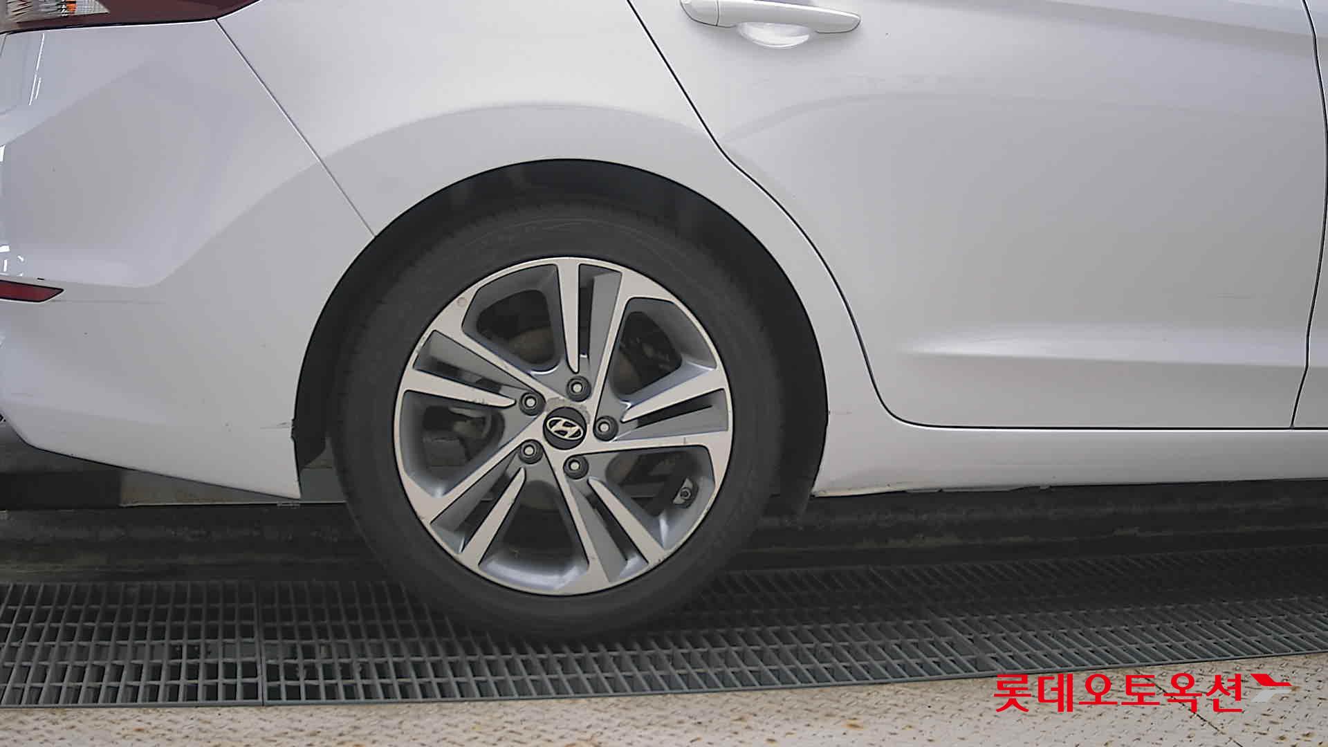 Hyundai Avante id 3052521 из Кореи 24