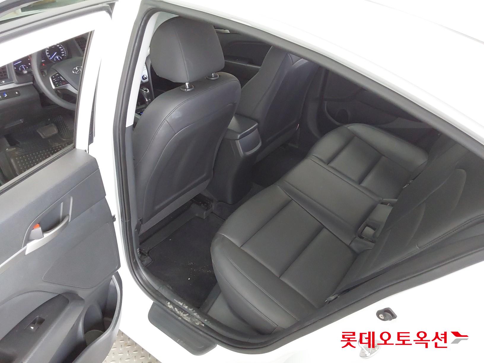 Hyundai Avante id 3052521 из Кореи 36