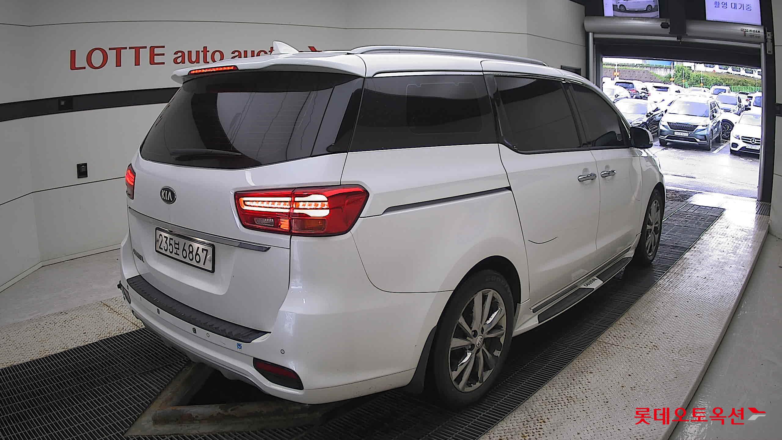 Kia Carnival 2019 Белый из Кореи, фото 4