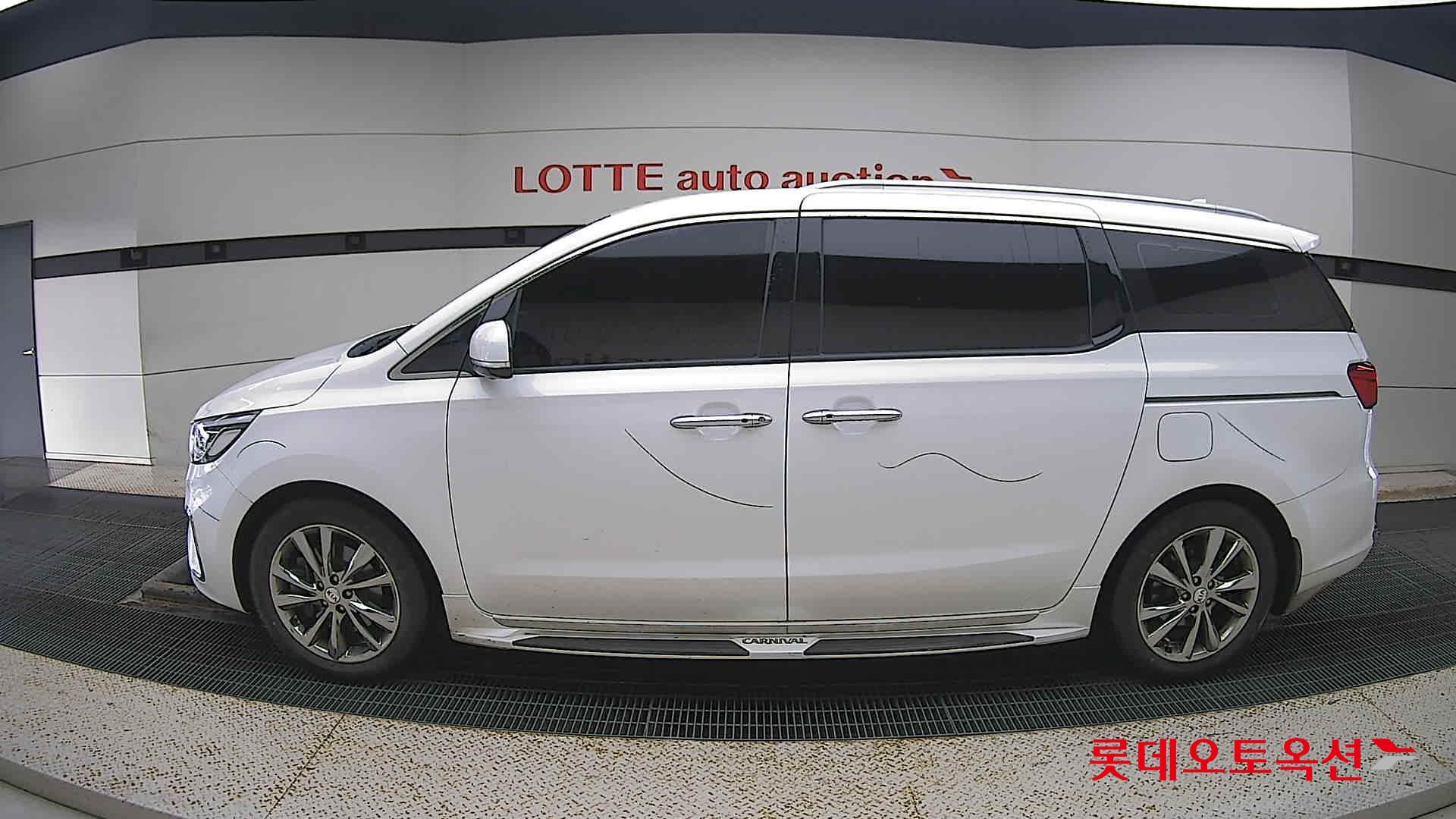 Kia Carnival id 3052554 из Кореи 7