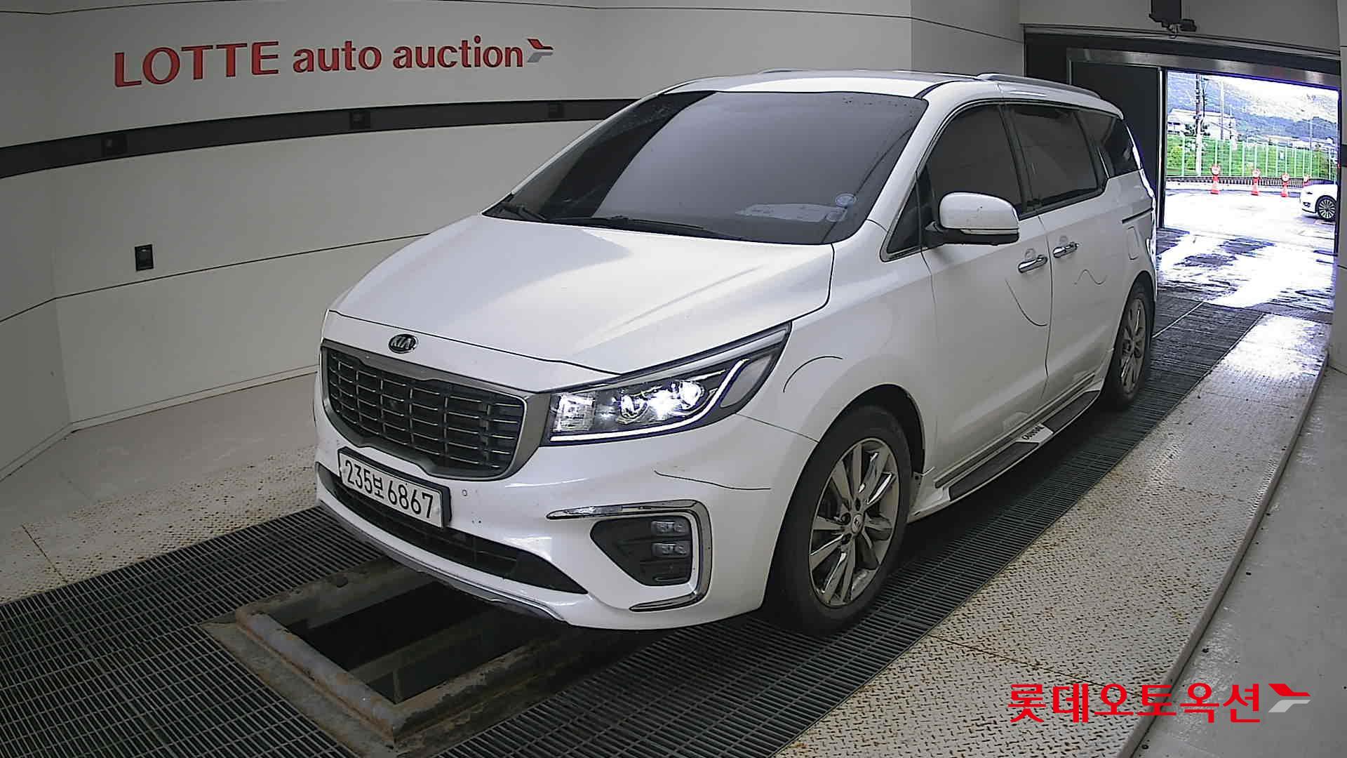 Kia Carnival id 3052554 из Кореи 14