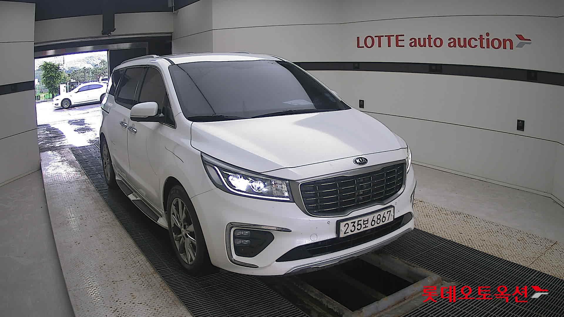 Kia Carnival id 3052554 из Кореи 15