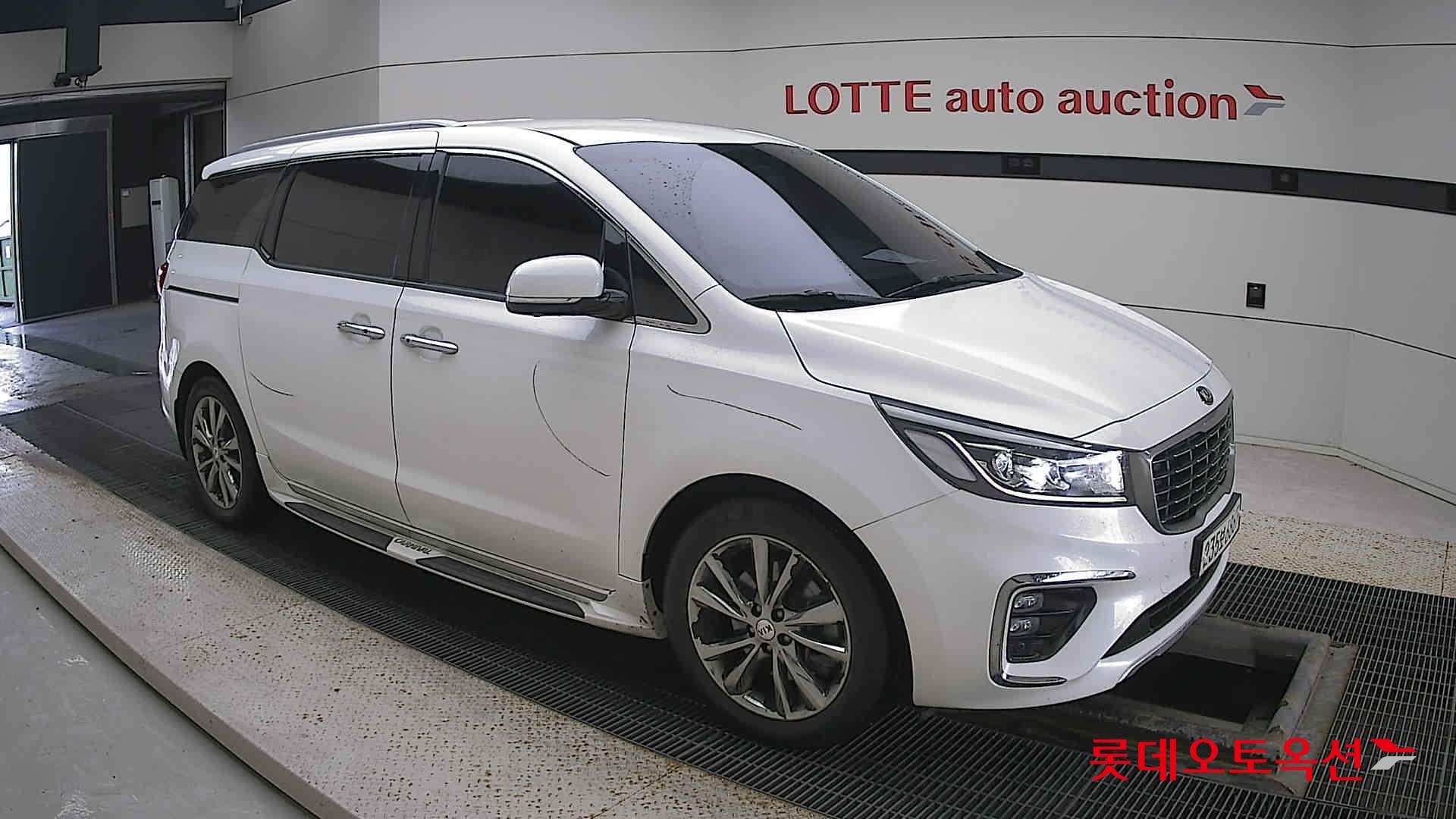 Kia Carnival id 3052554 из Кореи 16