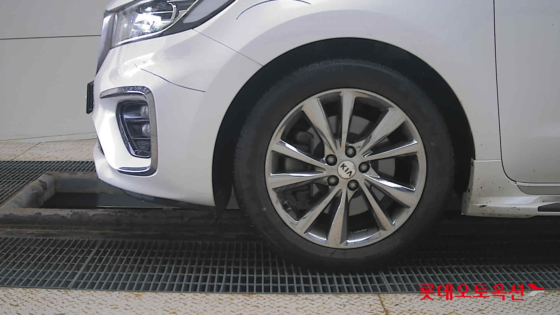 Kia Carnival id 3052554 из Кореи 21