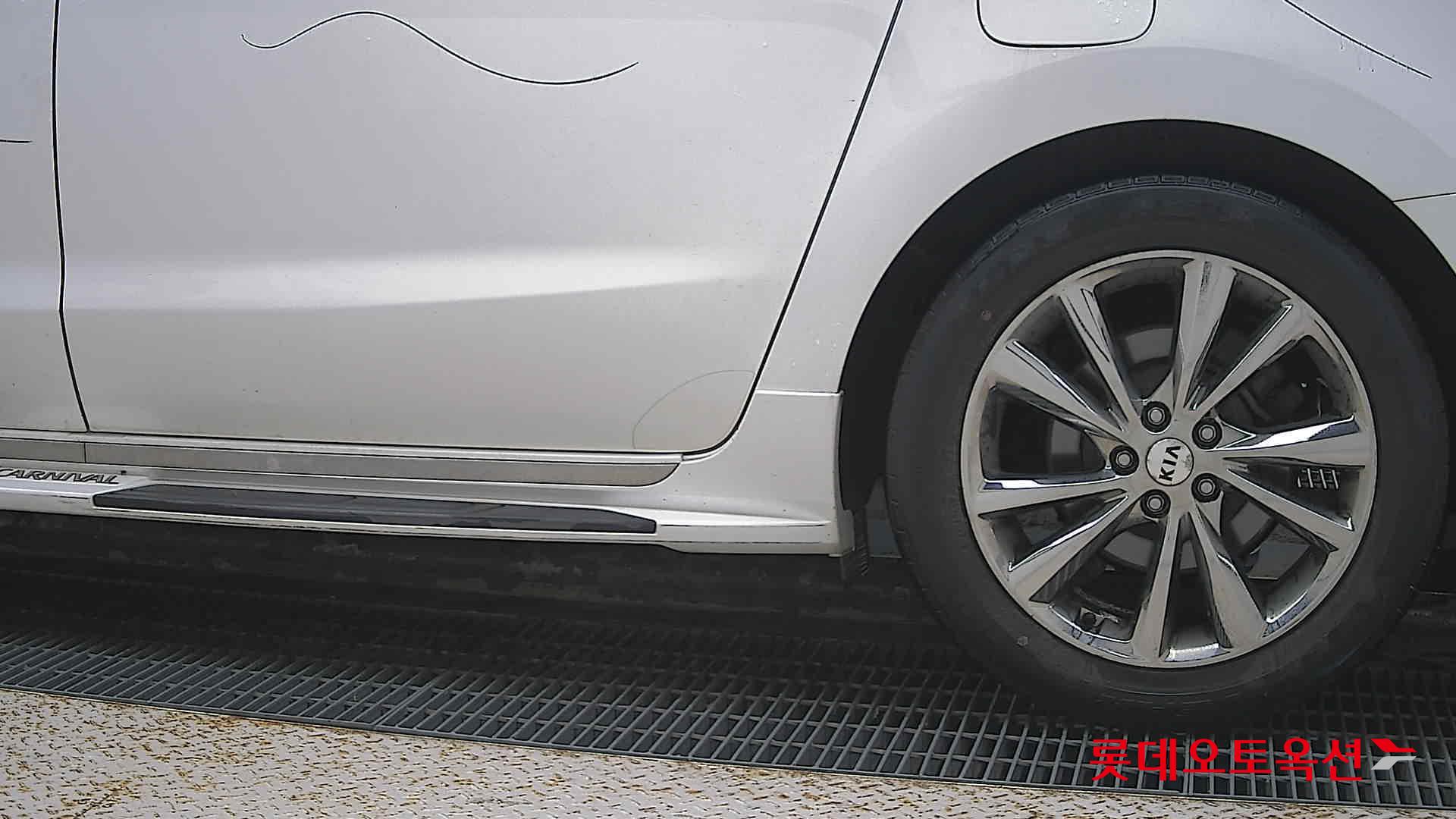 Kia Carnival id 3052554 из Кореи 22