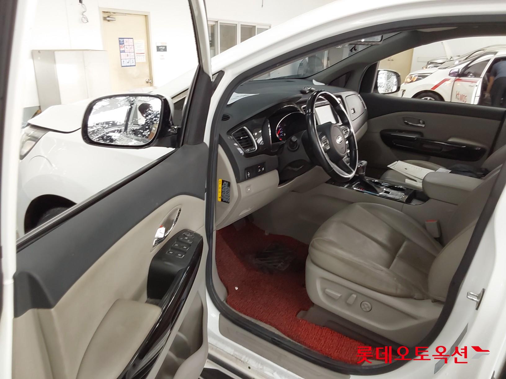 Kia Carnival id 3052554 из Кореи 35