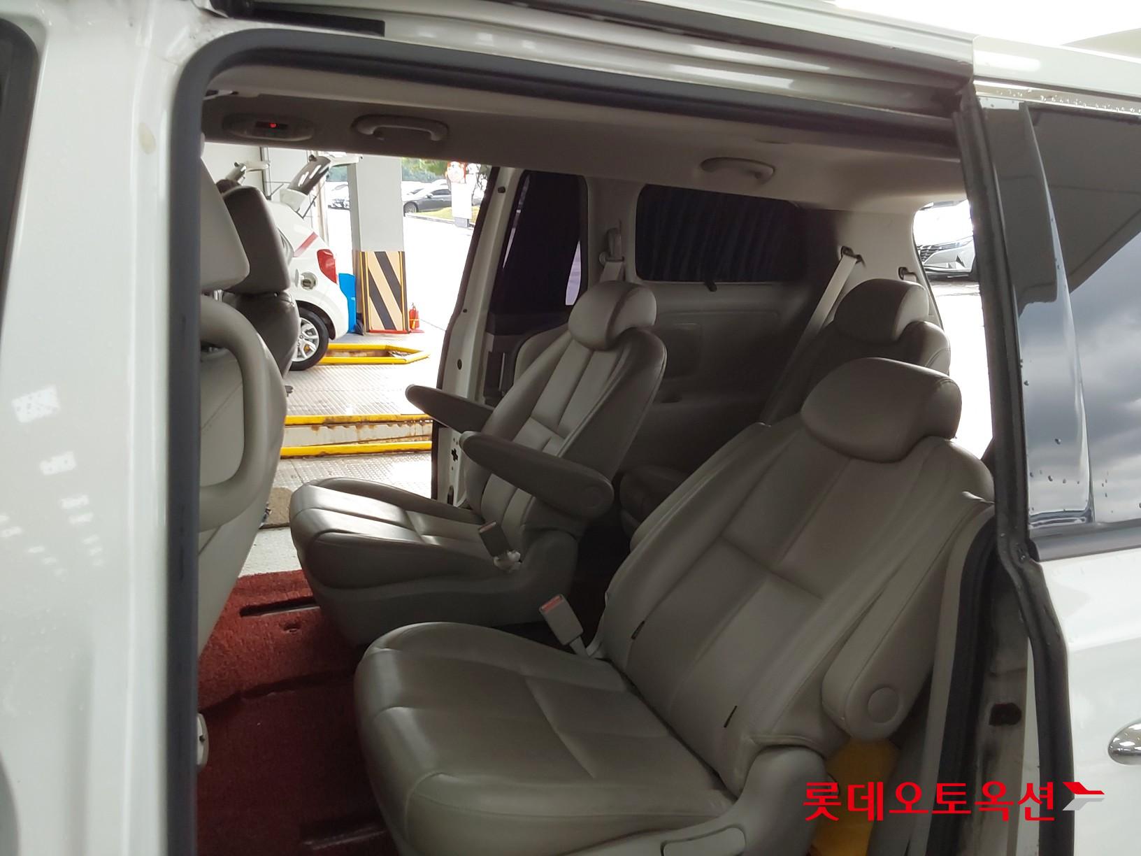 Kia Carnival id 3052554 из Кореи 36