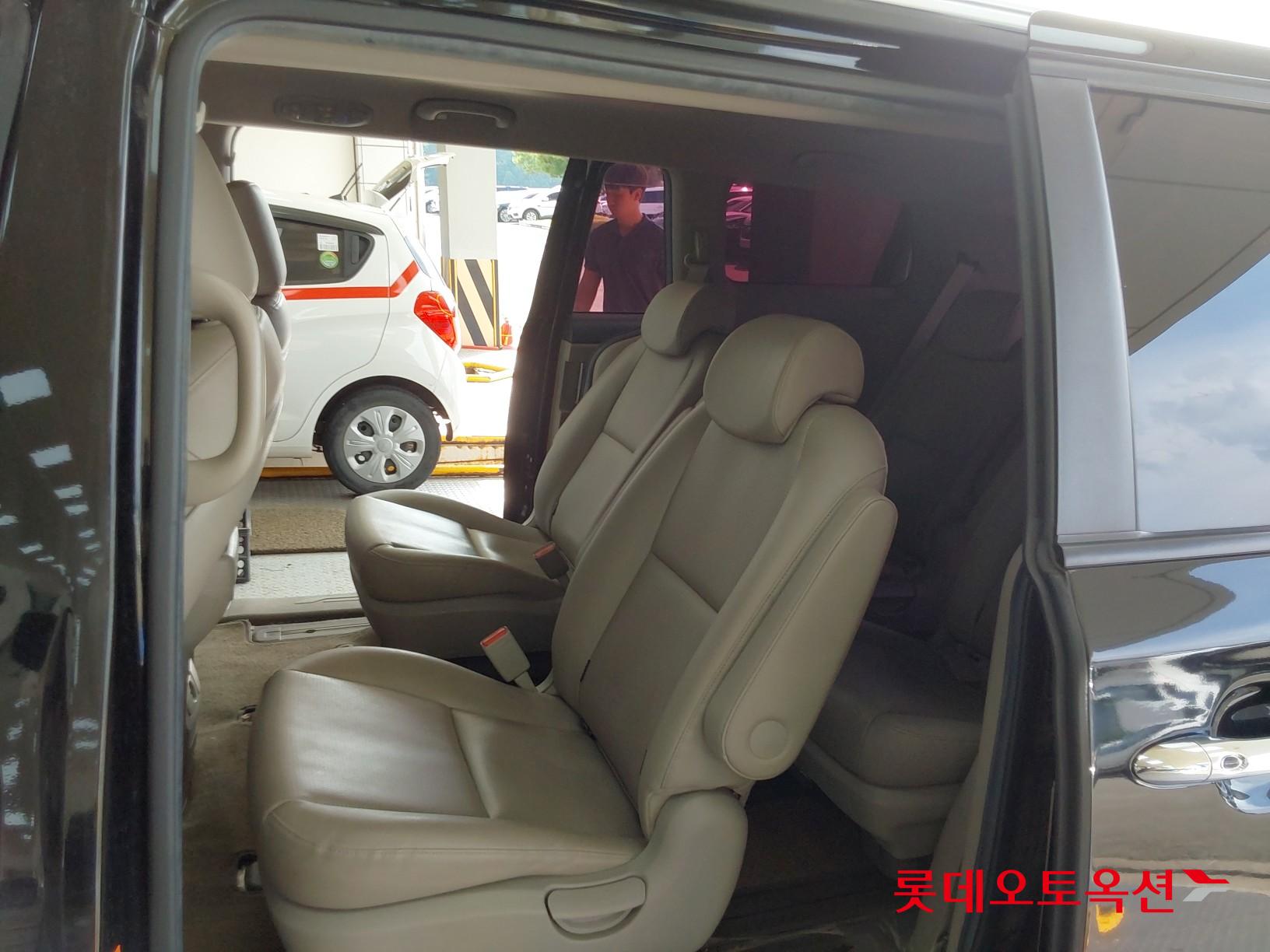 Kia Carnival id 3057664 из Кореи 36