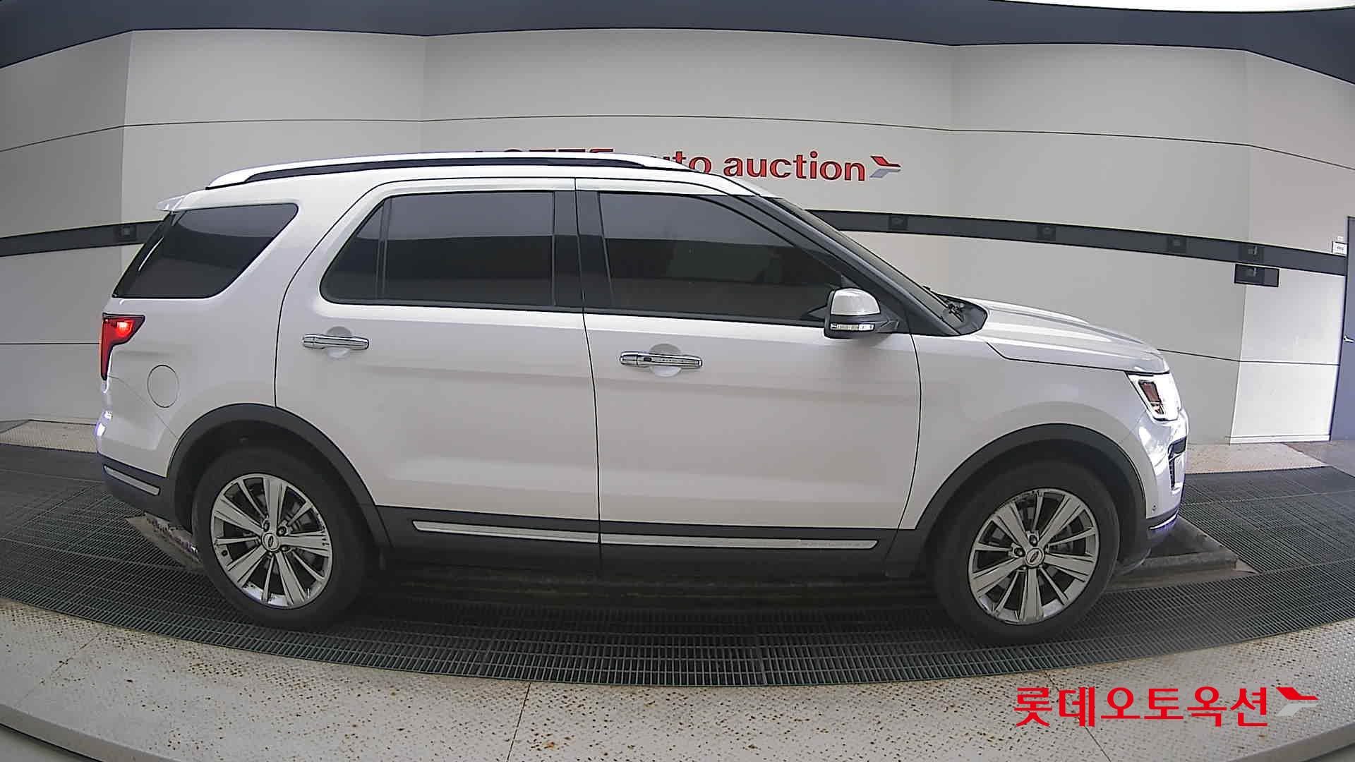 Ford Explorer 2.3 AWD 2019 Белый из Кореи, фото 3